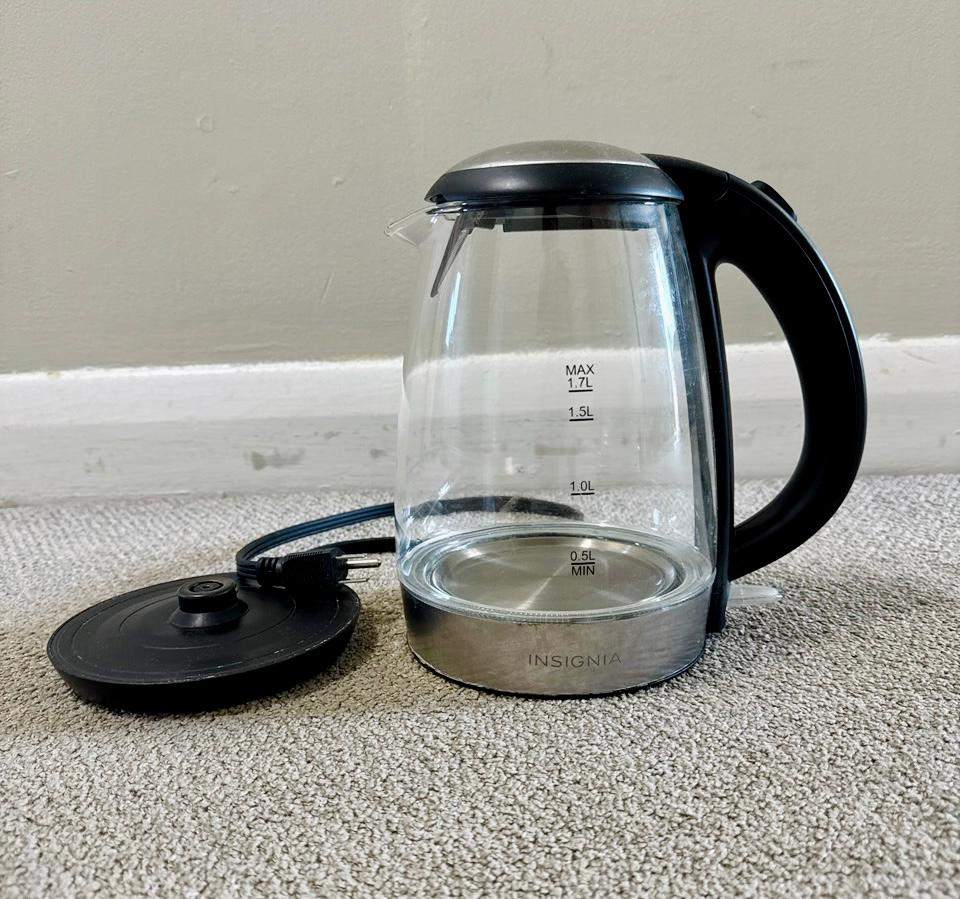 Insignia Glass Electric Kettle 1.7L