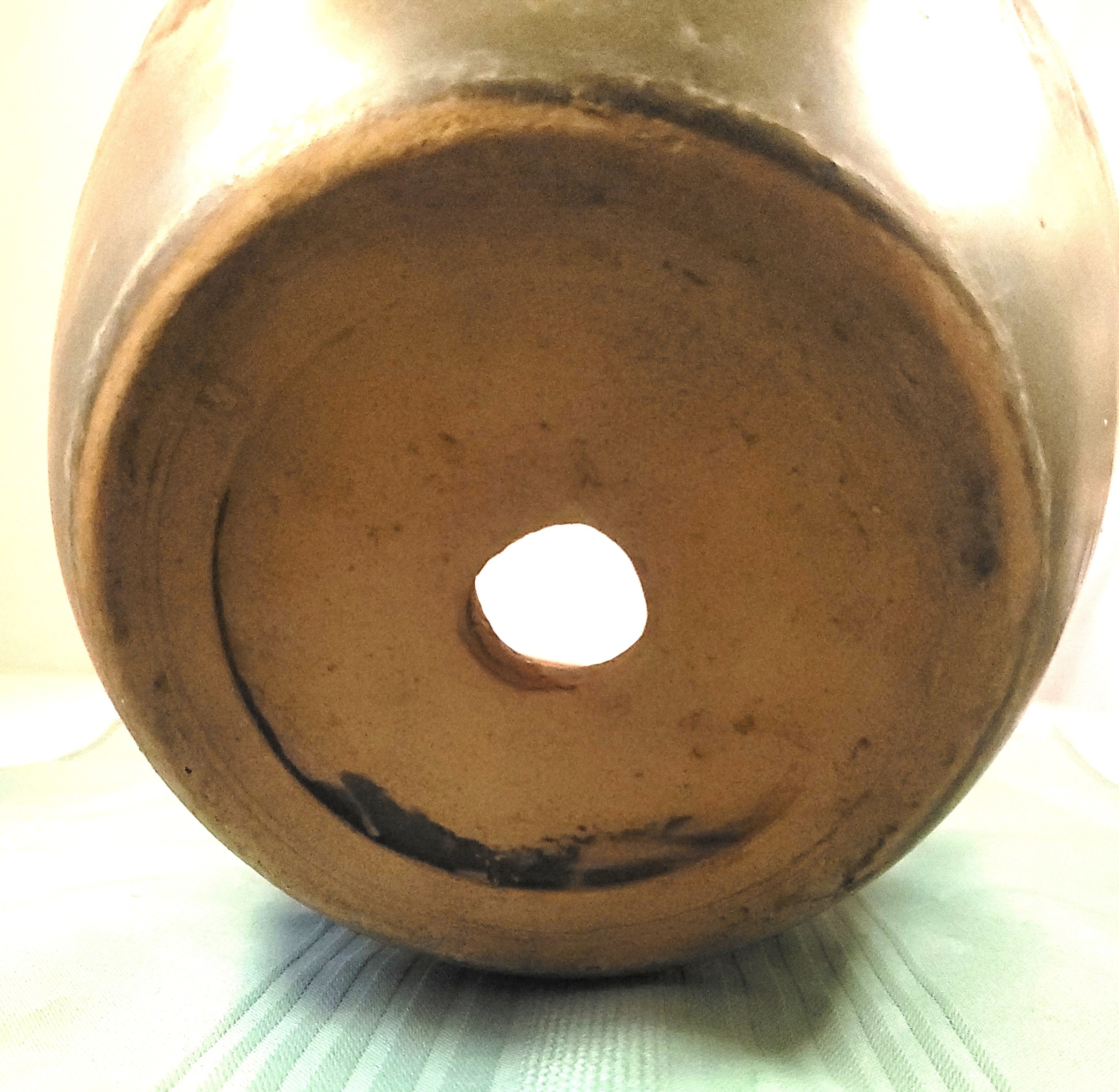 1970s Canadian Pottery Planter Large 8.75" Mountain Motif Stone - photo 5