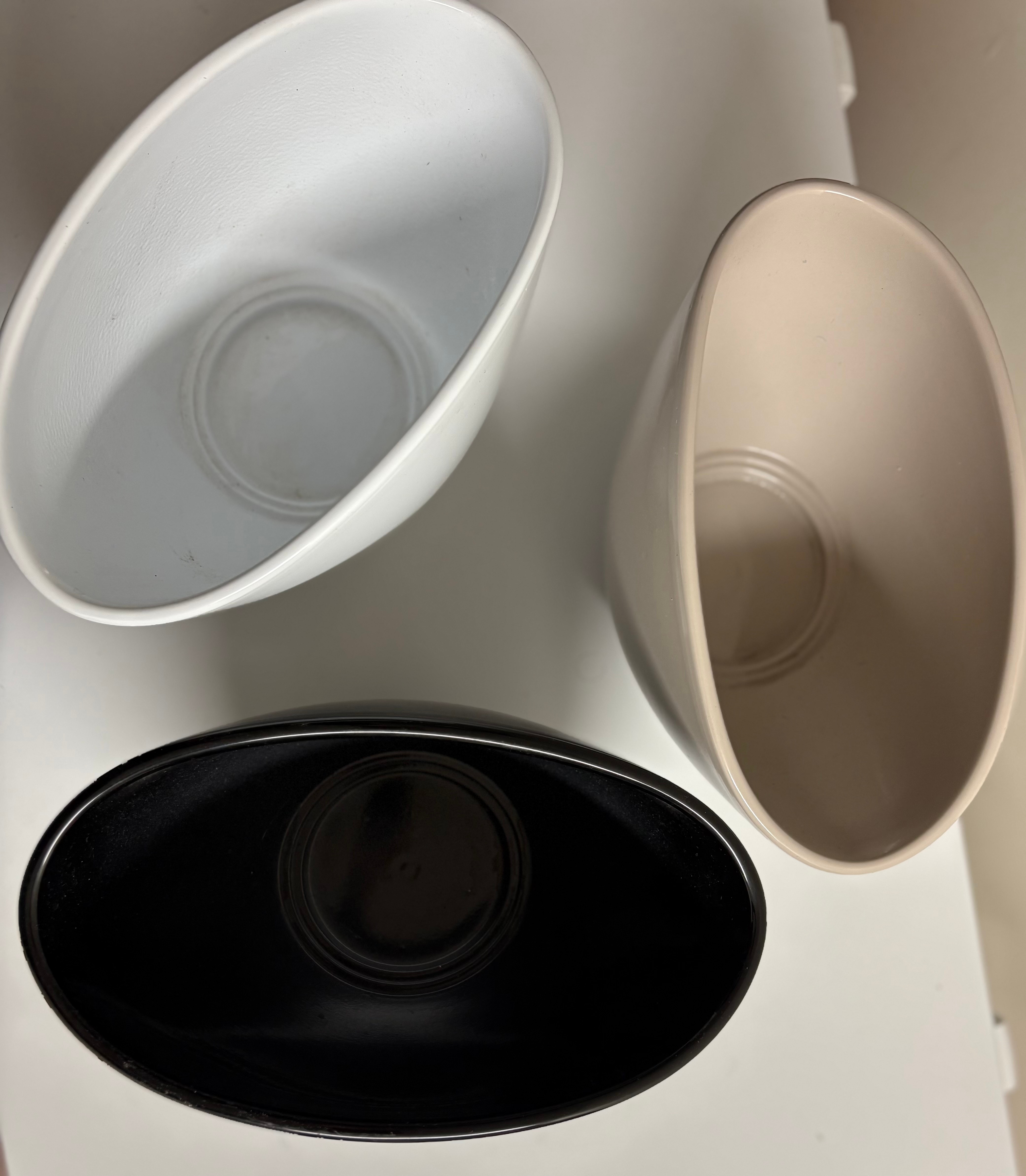 Reduced ! brand new Modern Ceramic Indoor Planters–Matching Set