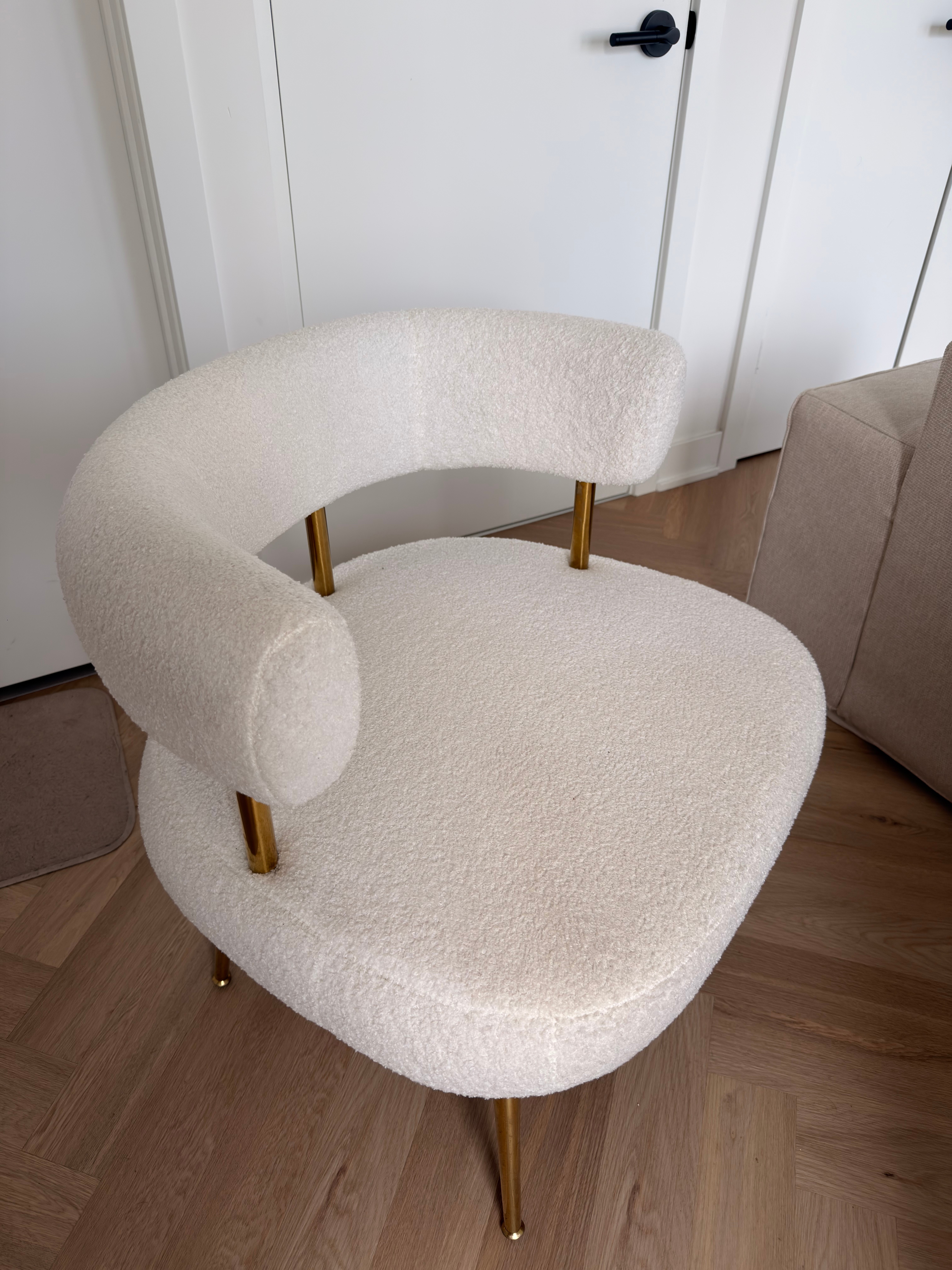 Luxury Modern Accent Chair With Cream White & Gold Legs - photo 2