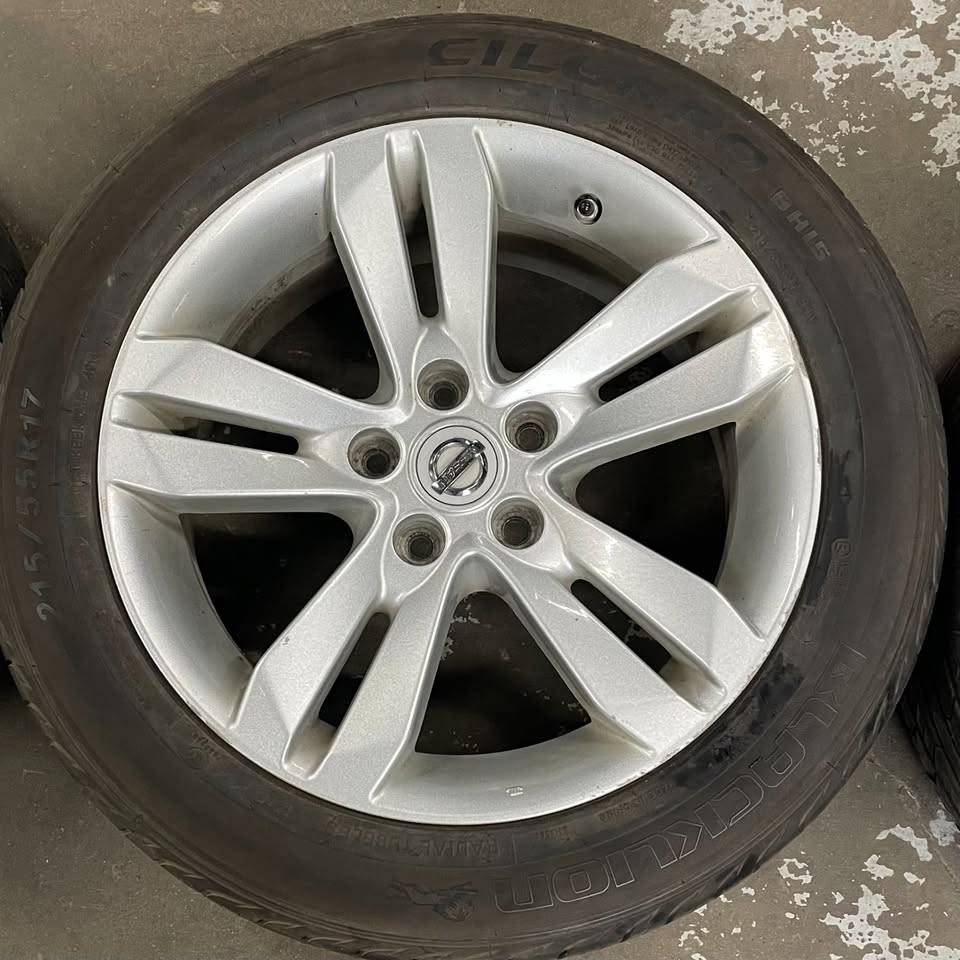 17 Inch Nissan Altima Wheel & Tire Package Used - photo 3