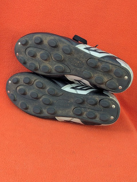 Big Kids size 5 Athletic Works sports shoes - photo 4