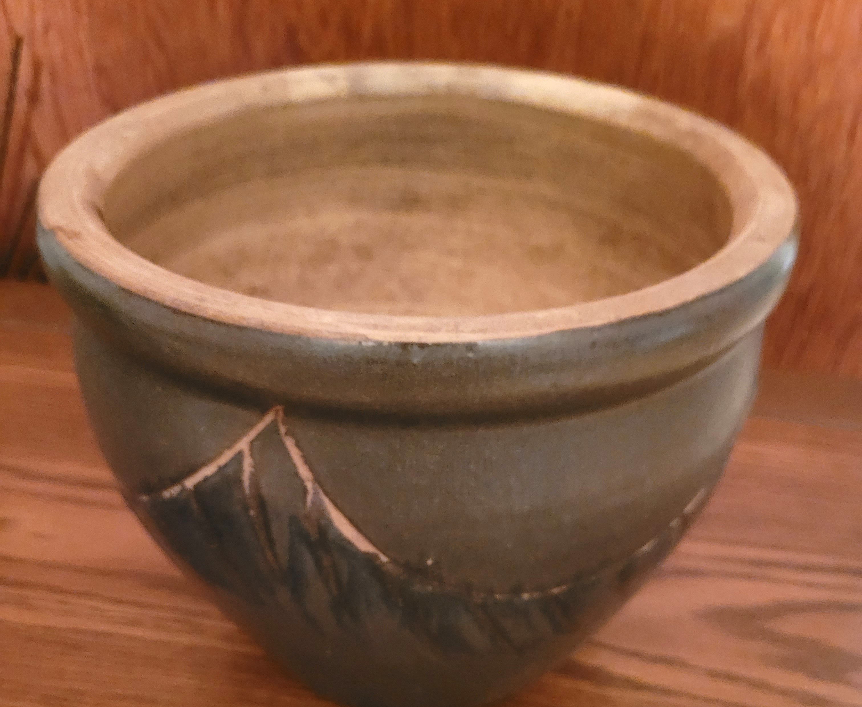 1970s Canadian Pottery Planter Large 8.75" Mountain Motif Stone - photo 3