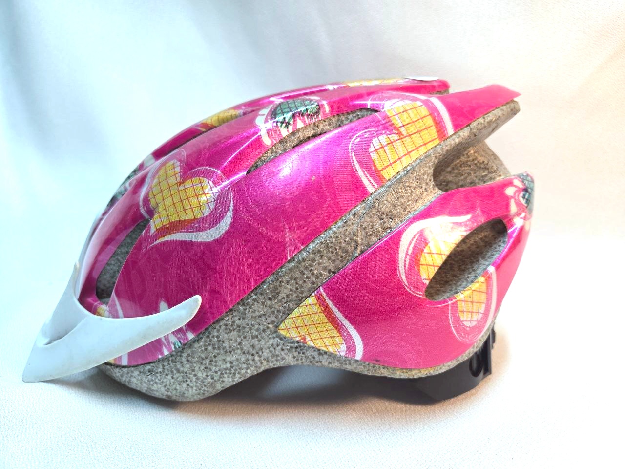 Pink Youth Bicycle Helmet – Size M (Ages 8–12)