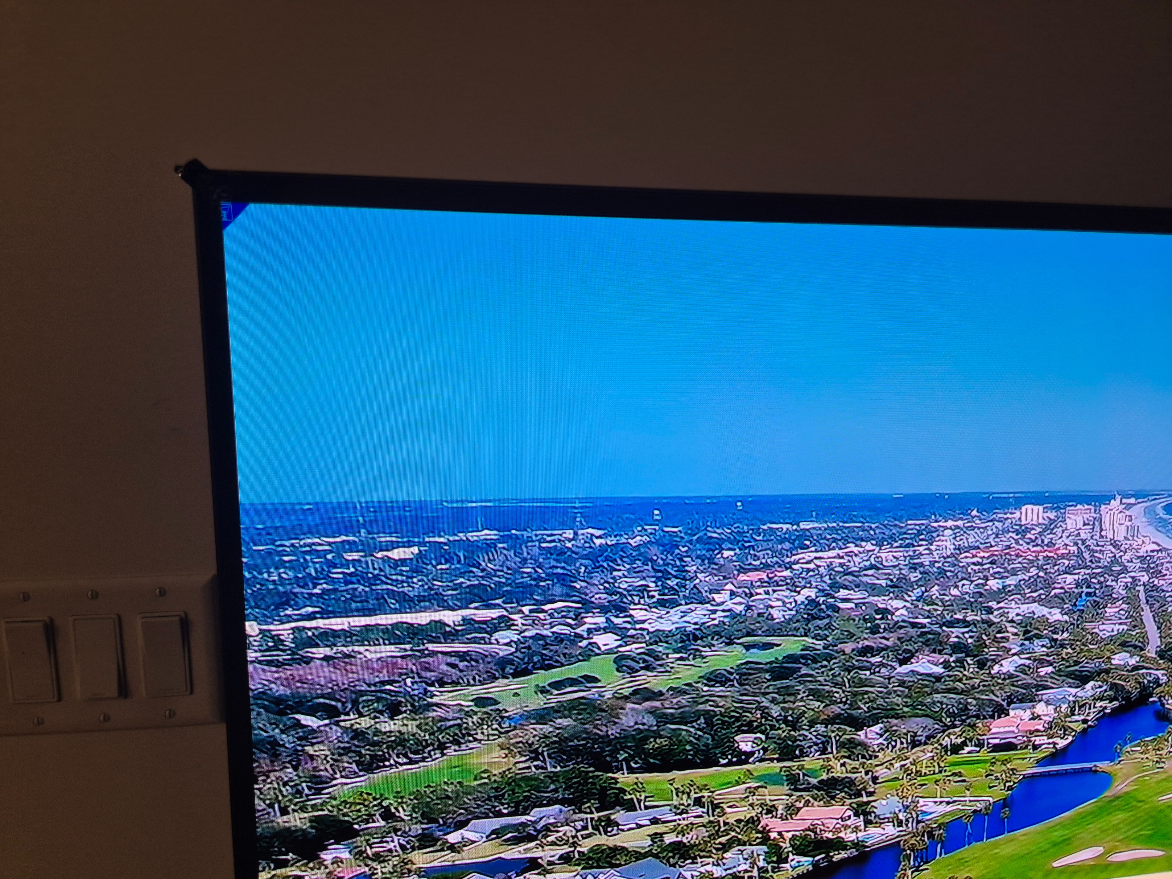 Samsung 65" S95B OLED 4K Smart TV + TV Stand–Excellent Condition - photo 3