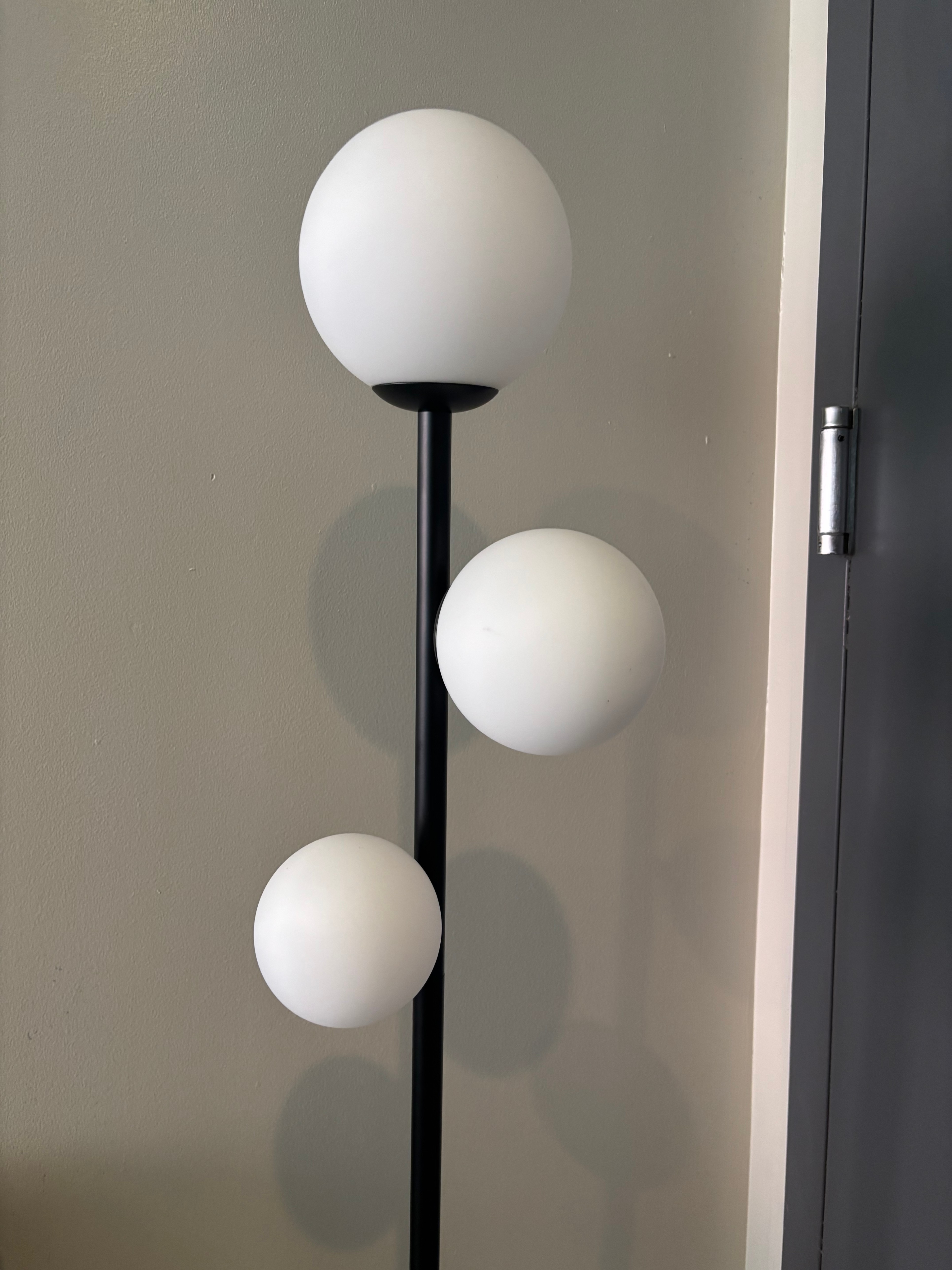 3 Globe Modern Floor Lamp - photo 3