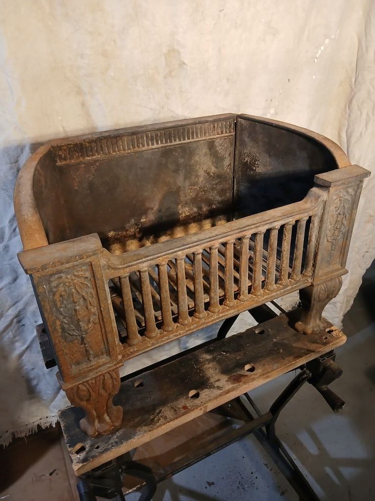 Antique Cast Iron Fireplace Coal Grate – Victorian with Wheels - photo 2