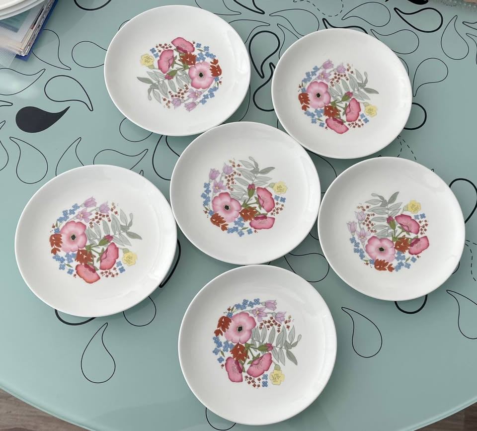 Wedgwood Meadow Sweet Bone Collection