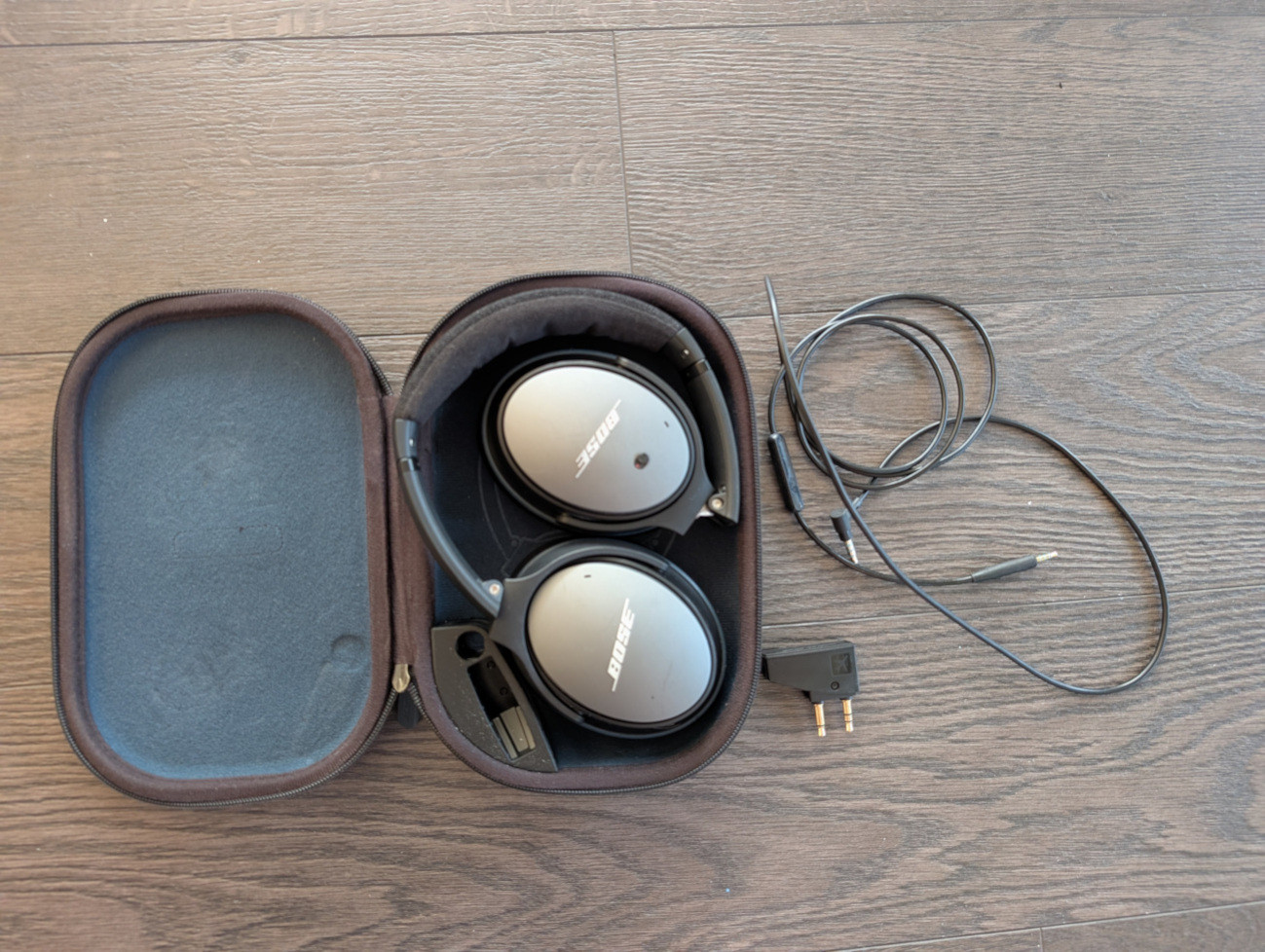 Bose QuietComfort 25 headphones (fits 1x AAA battery)