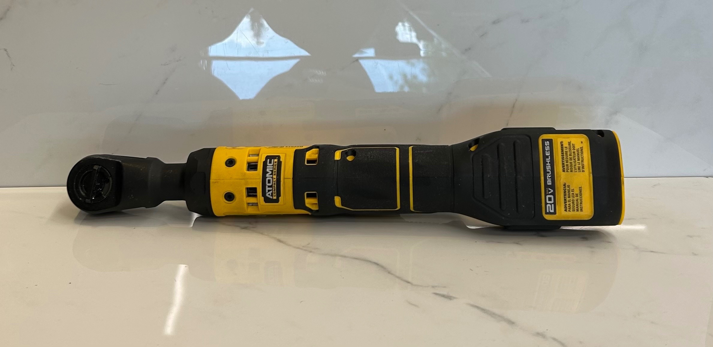 Dewalt Brushless 3/8in Rachet - photo 2