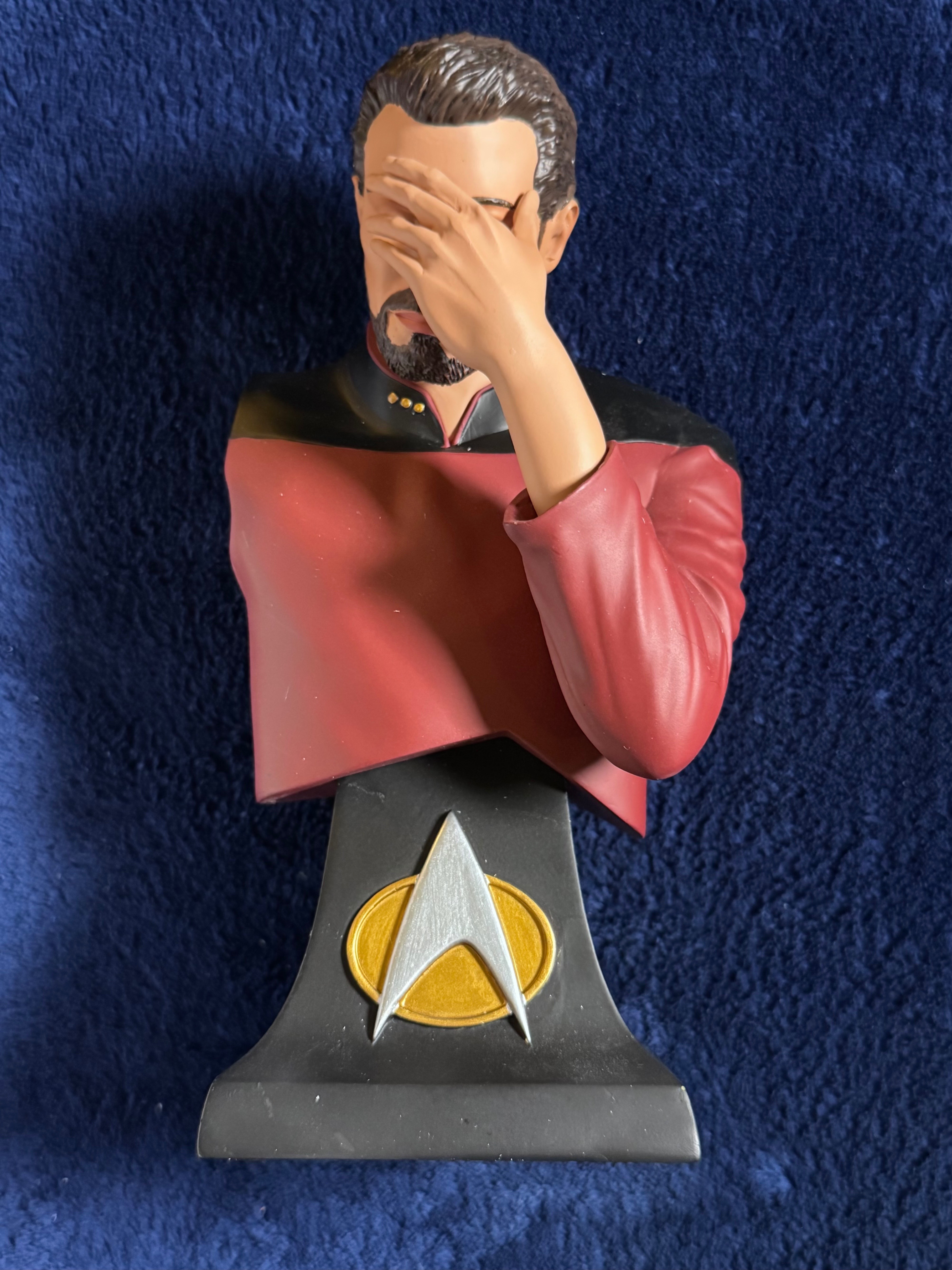 Star Trek Icon Heroes 2020 Convention Excl. Riker Facepalm Bust - photo 2
