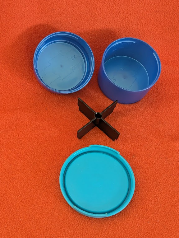 Tupperware SmartShake snack cup - 3in tall, 3in diameter - photo 2