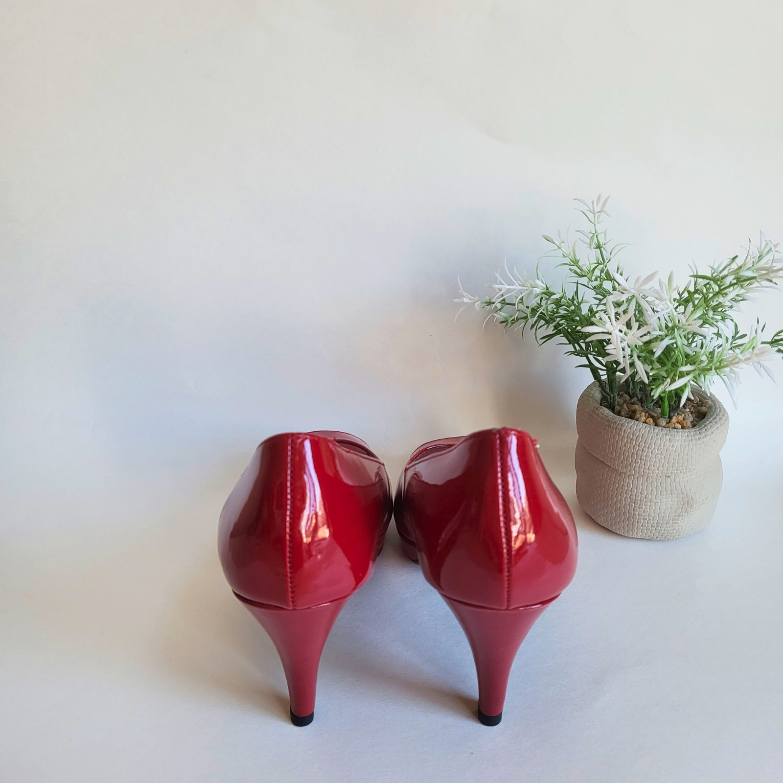 Price DROP - Bandolino Size 7.5 Red Velvet Heels - South Ajax - photo 3