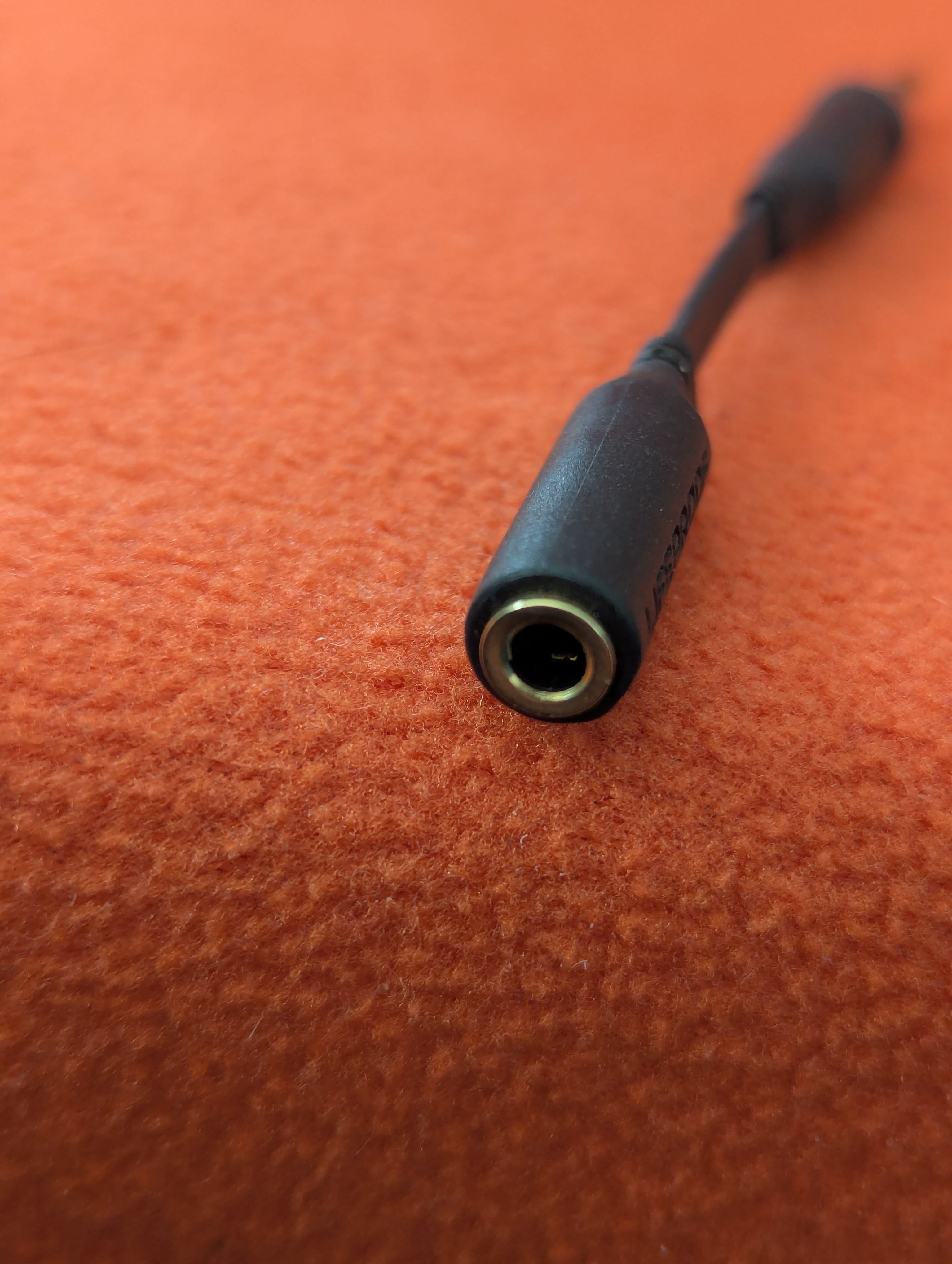 LifeProof short audio extension cable - photo 3