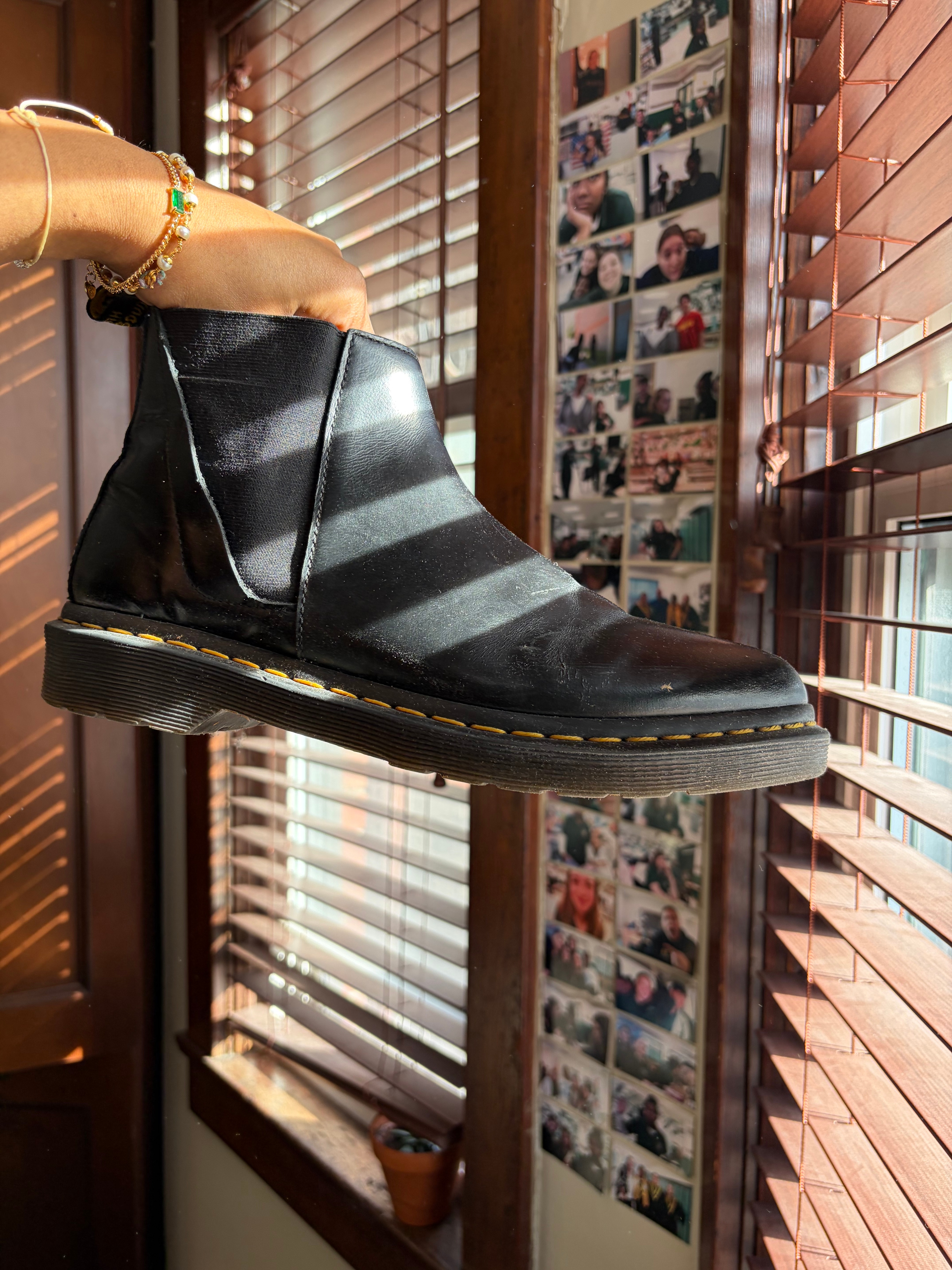 Dr. Martens Chelsea Boots - Black Leather