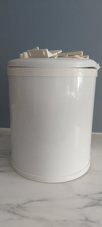 Trash Master Waste Bin - White, 10 Quart