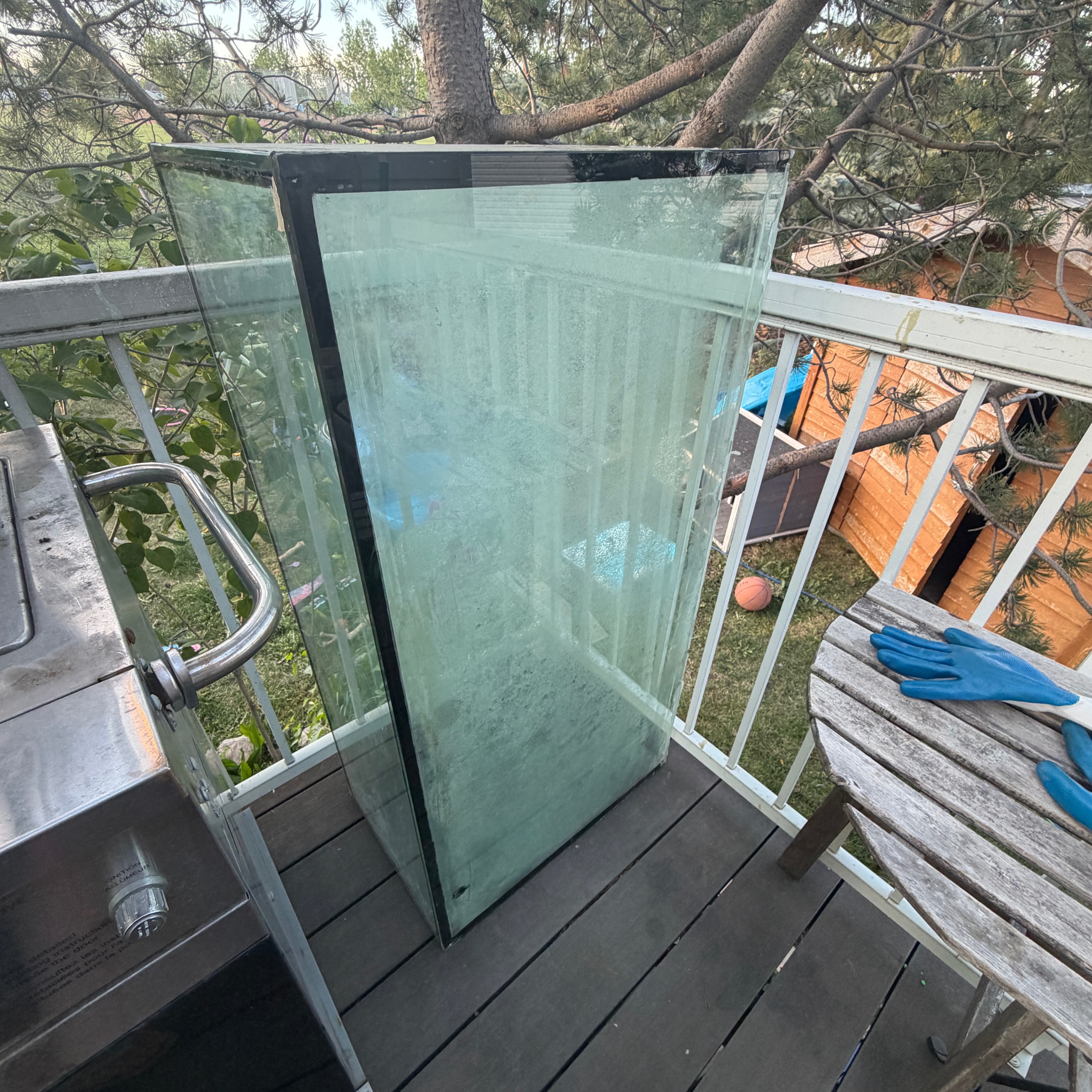 FREE 90 Gallon Aquarium Tank - photo 2