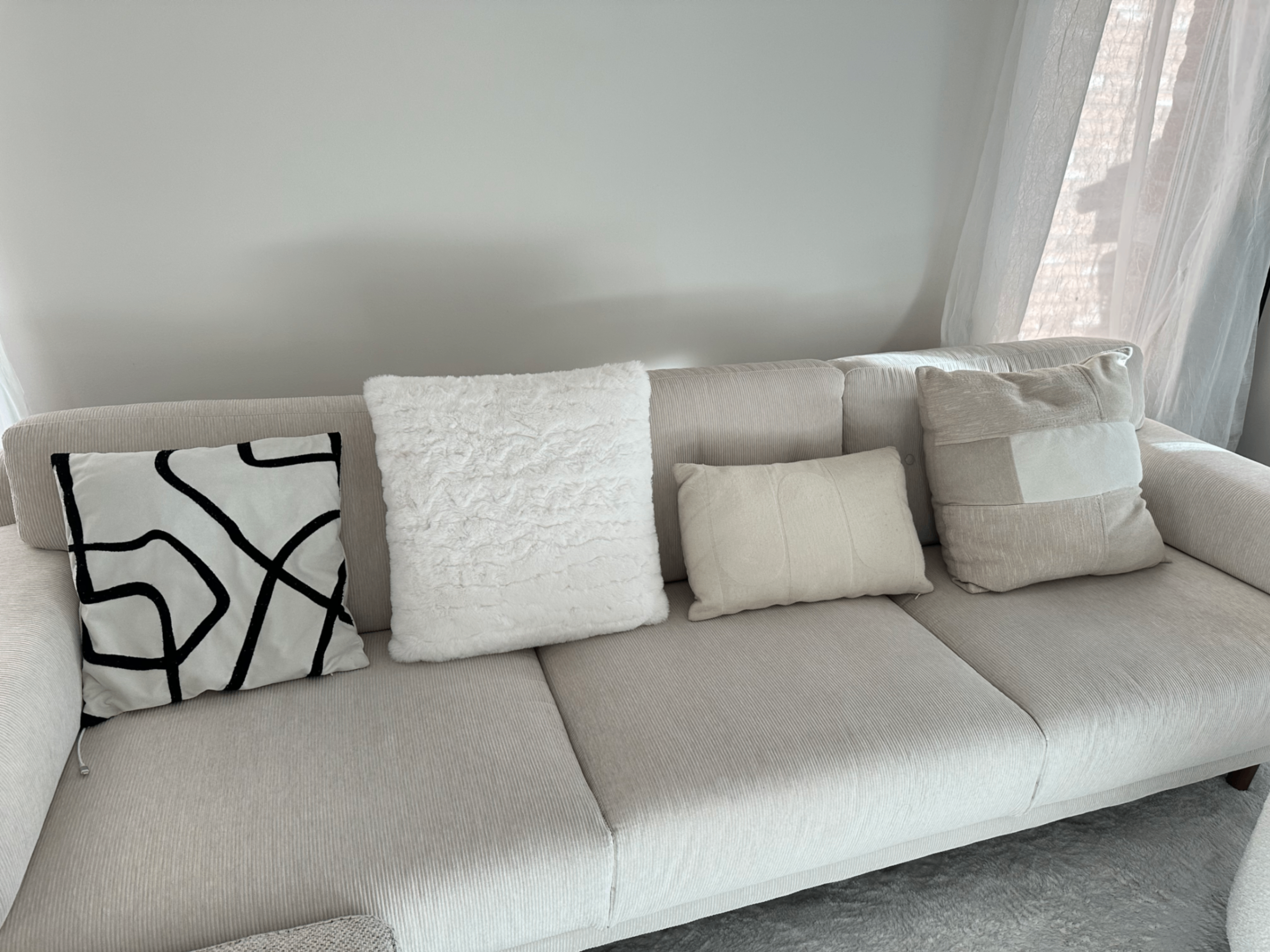 Neutral tone Cushions x4