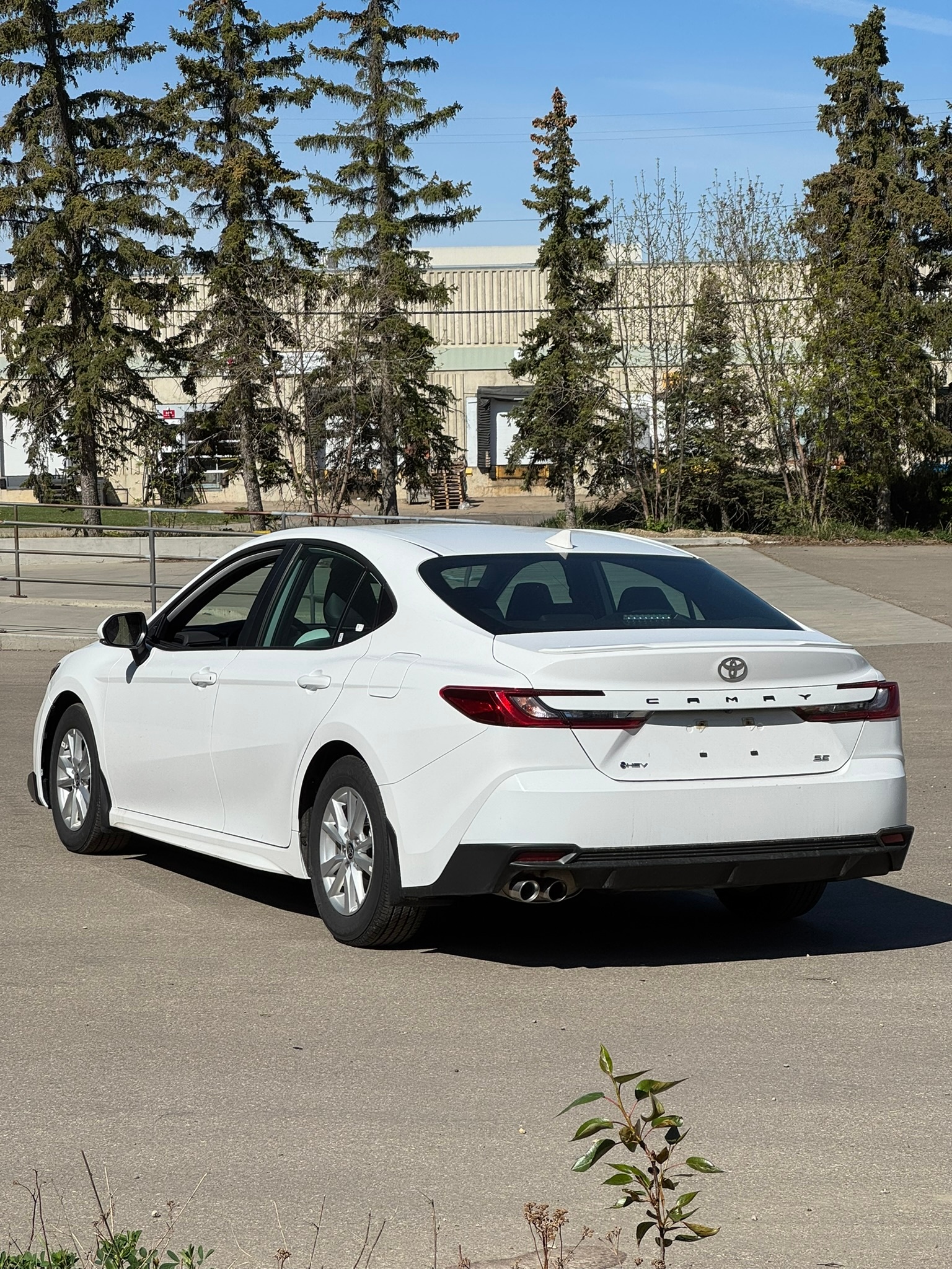 2025 Toyota Camry Hybrid SE - Fully Inspected - photo 3