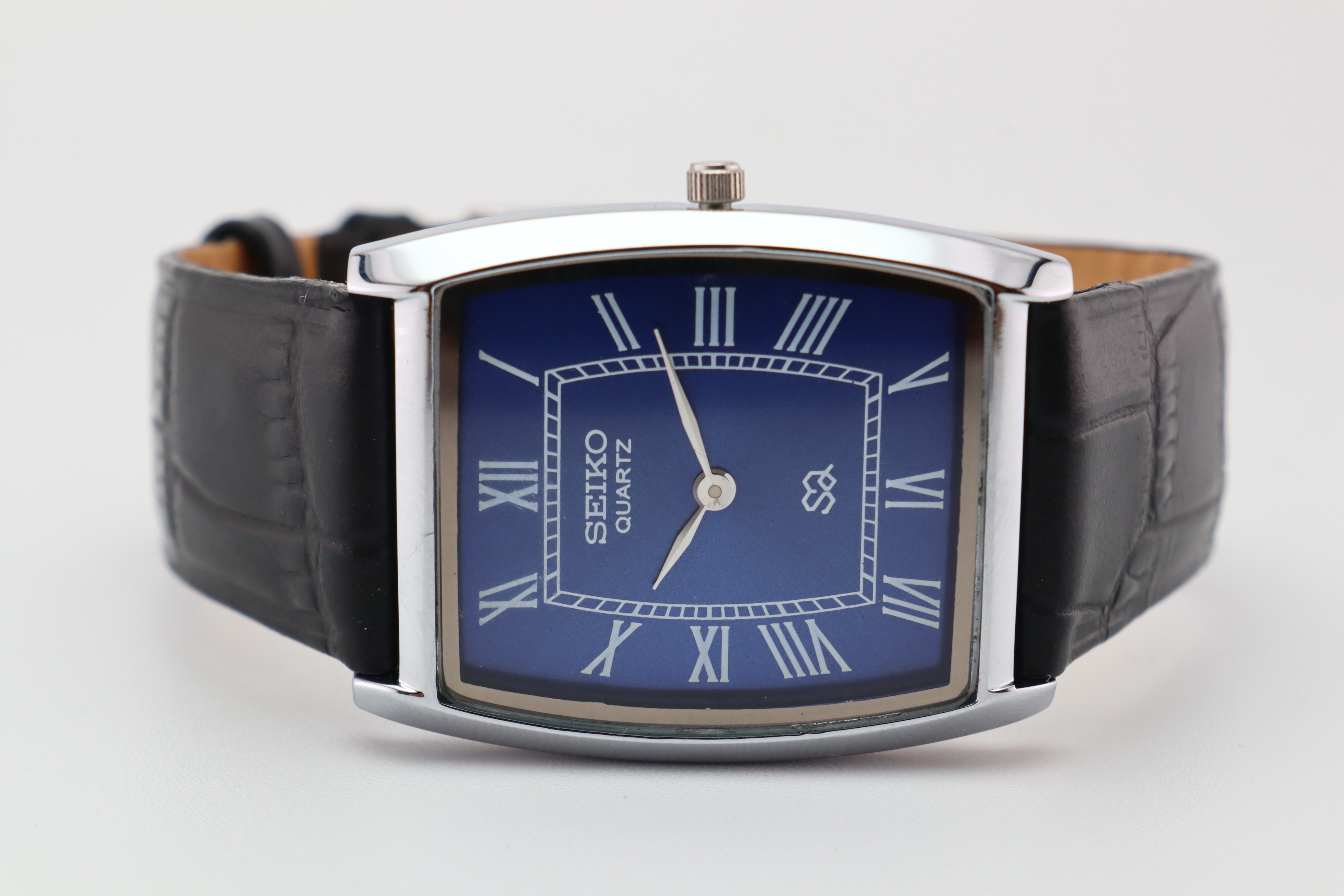 Refurbished Vintage Barrel Tank Men’s Watch - photo 4