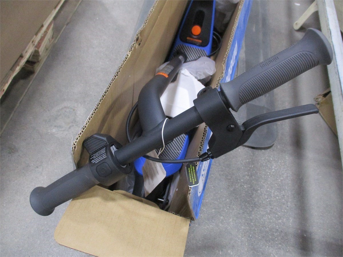 Ninebot C2 Lite Kids eKickScooter Blue - photo 3