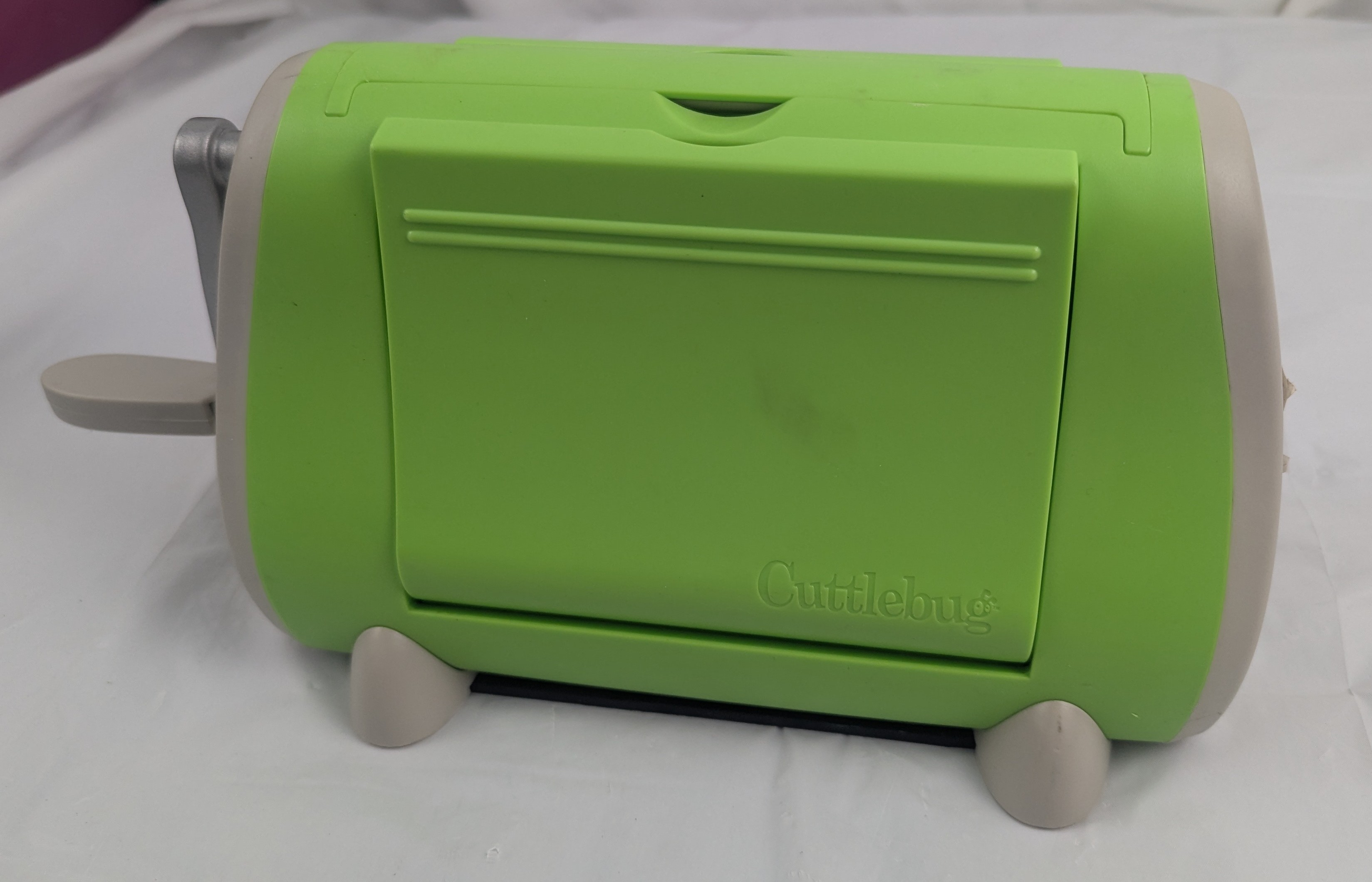 Green Cuttlebug Provo Craft Die Cutting Machine Only Embossing