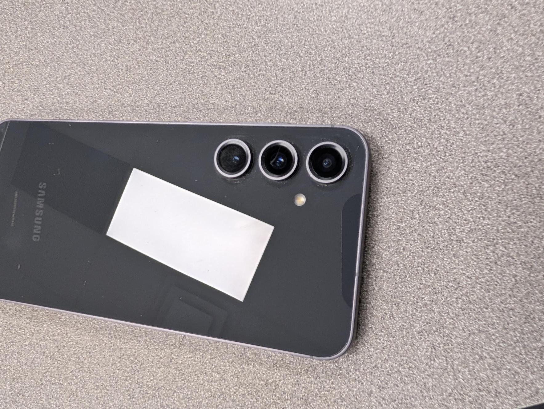 Samsung S23 FE - photo 3