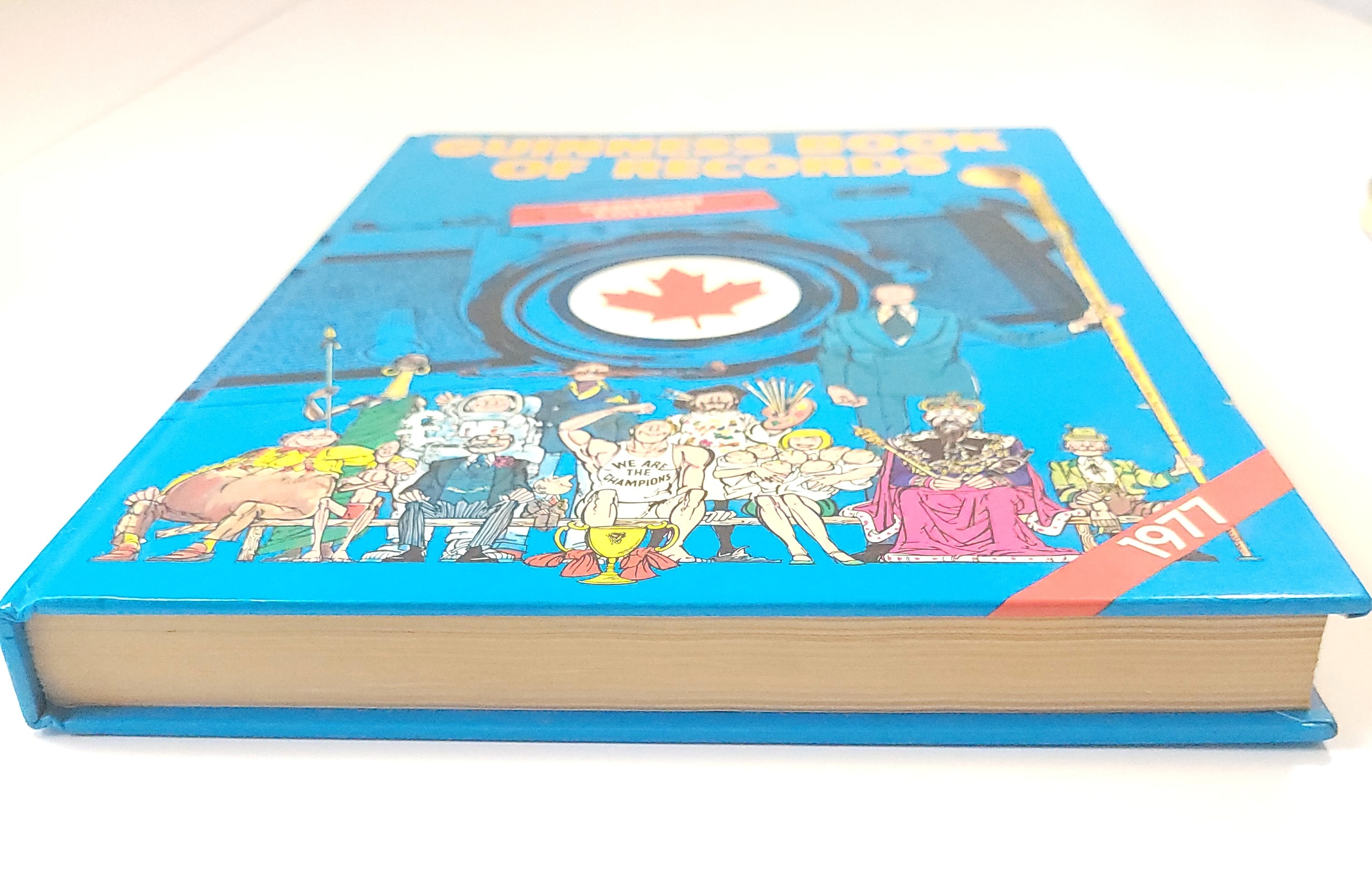 1977 Guinness Book of Records - Canadian Edition Hardcover - photo 2