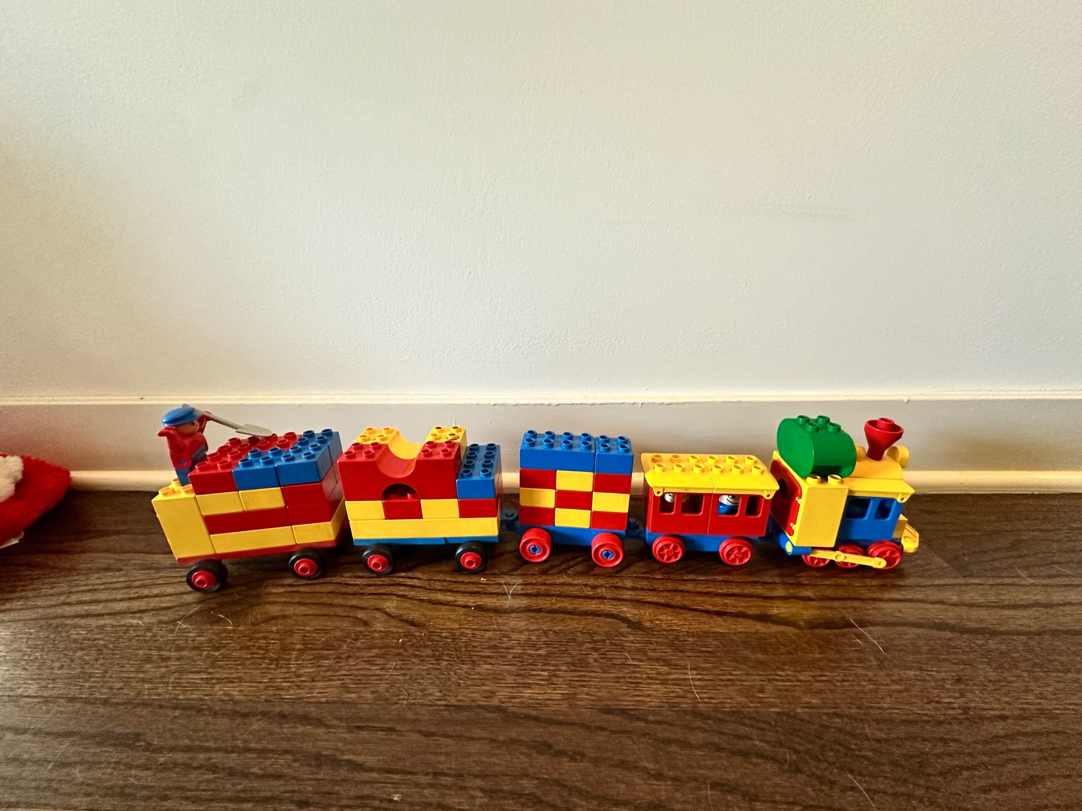 Original 1984 LEGO Duplo Train Set and Bunny Carrying Bag