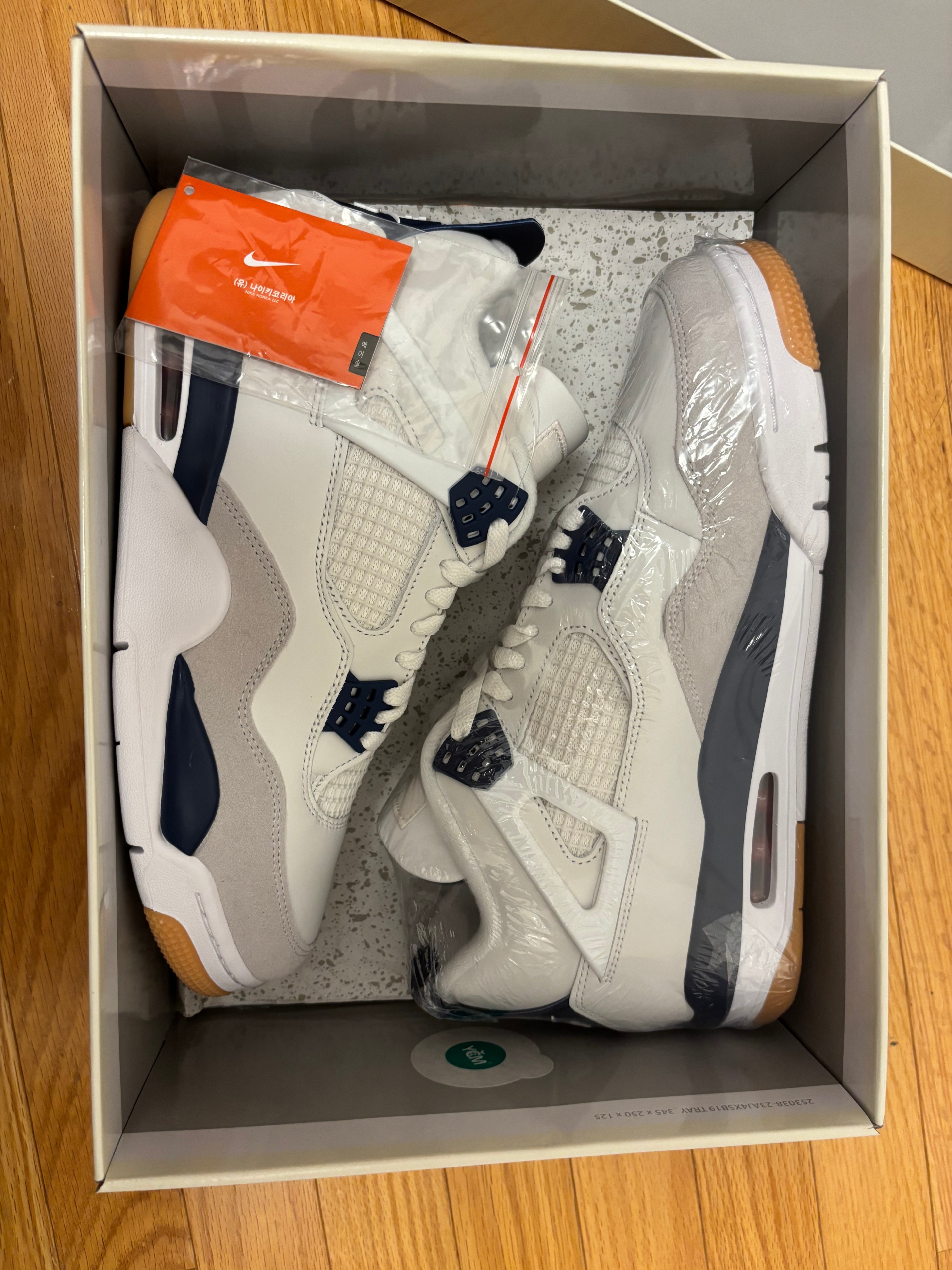 100% Authentic Jordan 4 SB Navy size 10.5