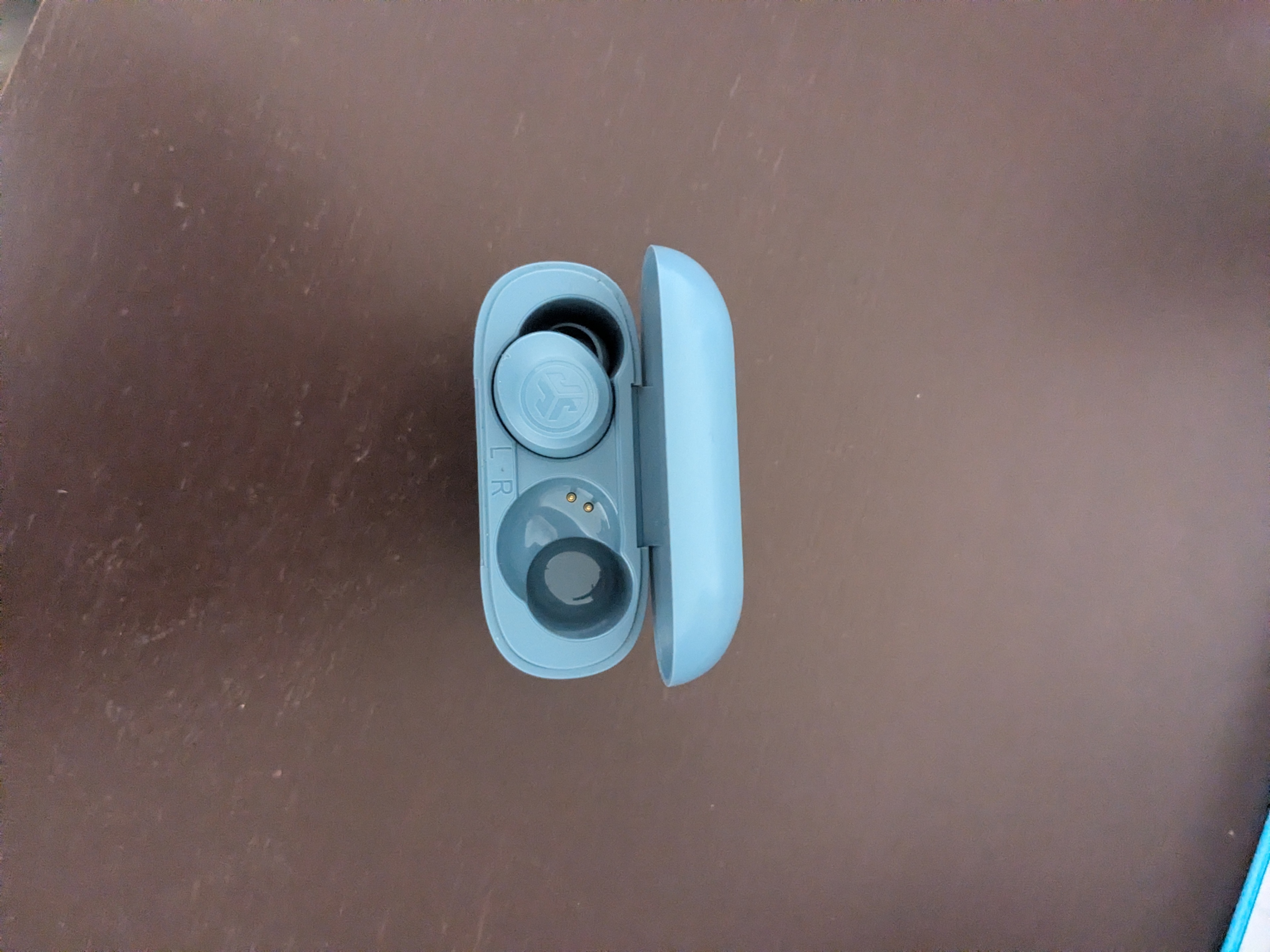Used Jlab earbud - photo 2
