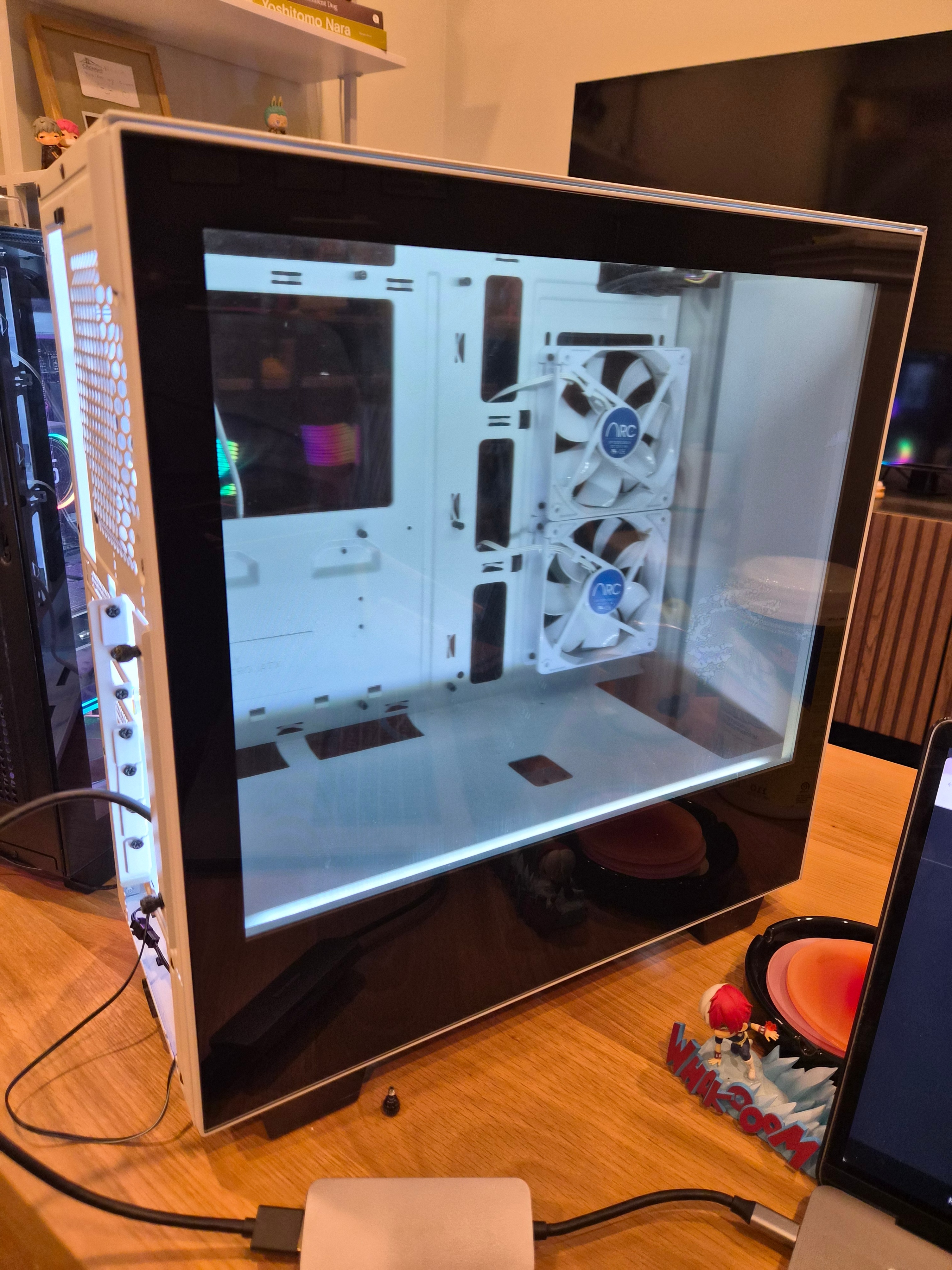 iBUYPOWER Snowblind S PC Case (LCD SCREEN DOESNT WORK)