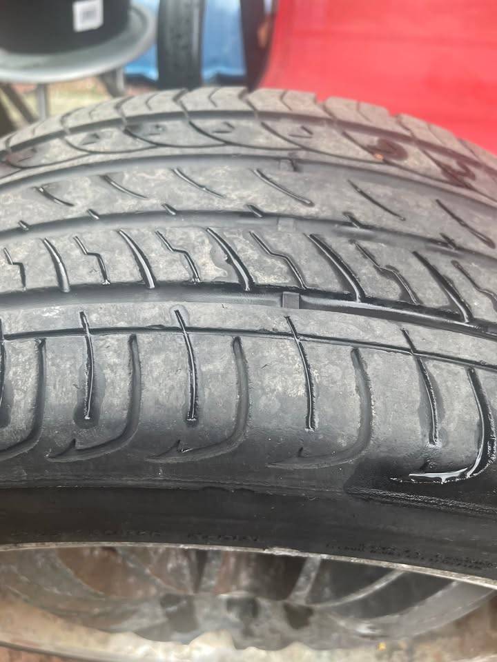 VW / Audi 17” Rims + 225/45ZR17 All-Season Tires - photo 3