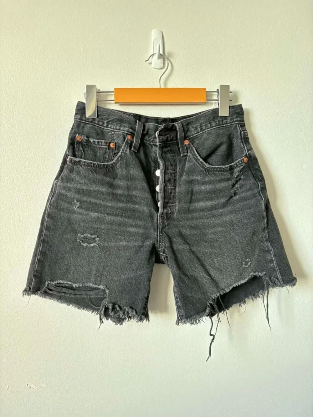 Levi's W 501 MID THIGH SHORT - Size 26