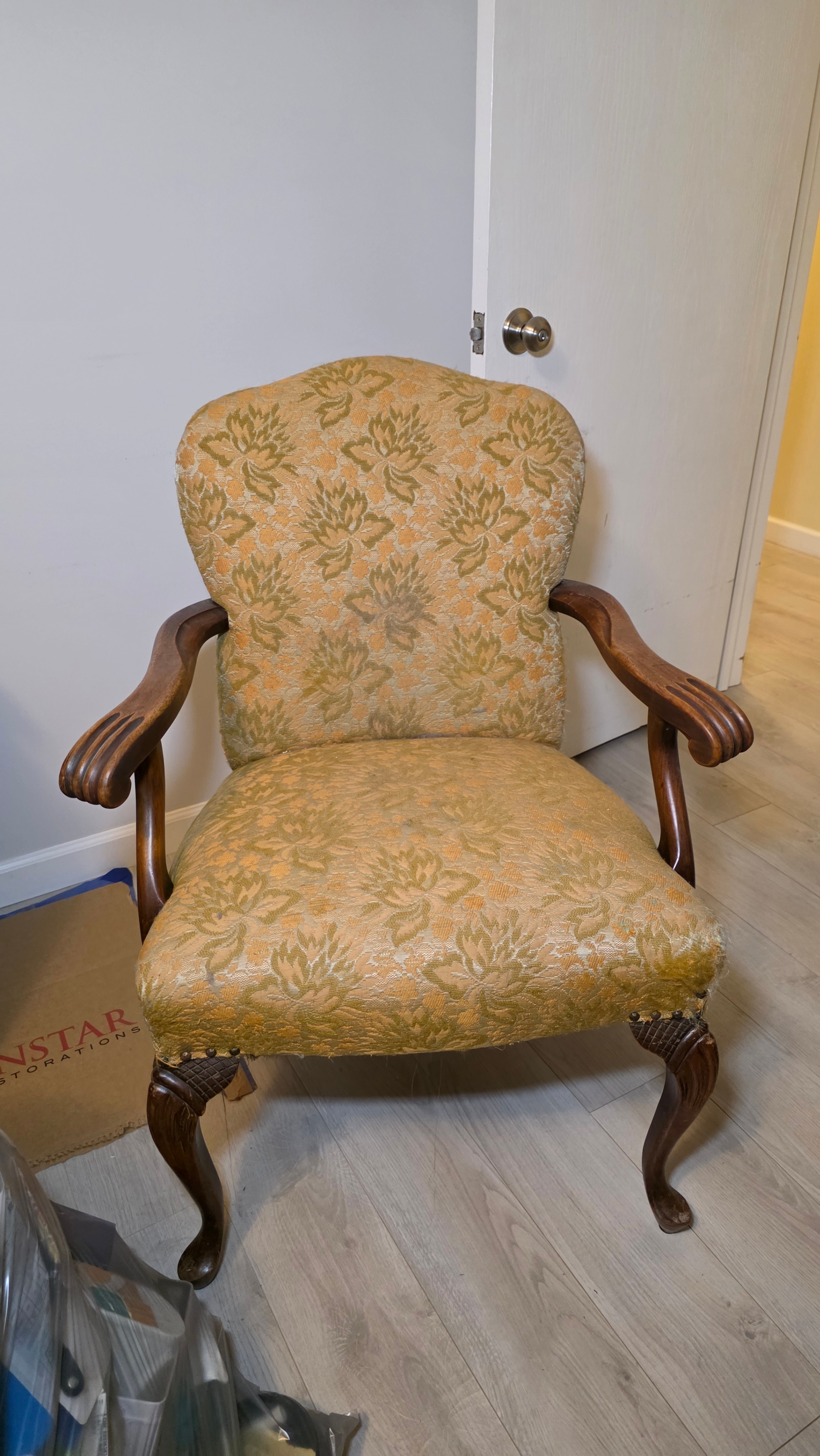 Vintage Upholstered Armchair - photo 2