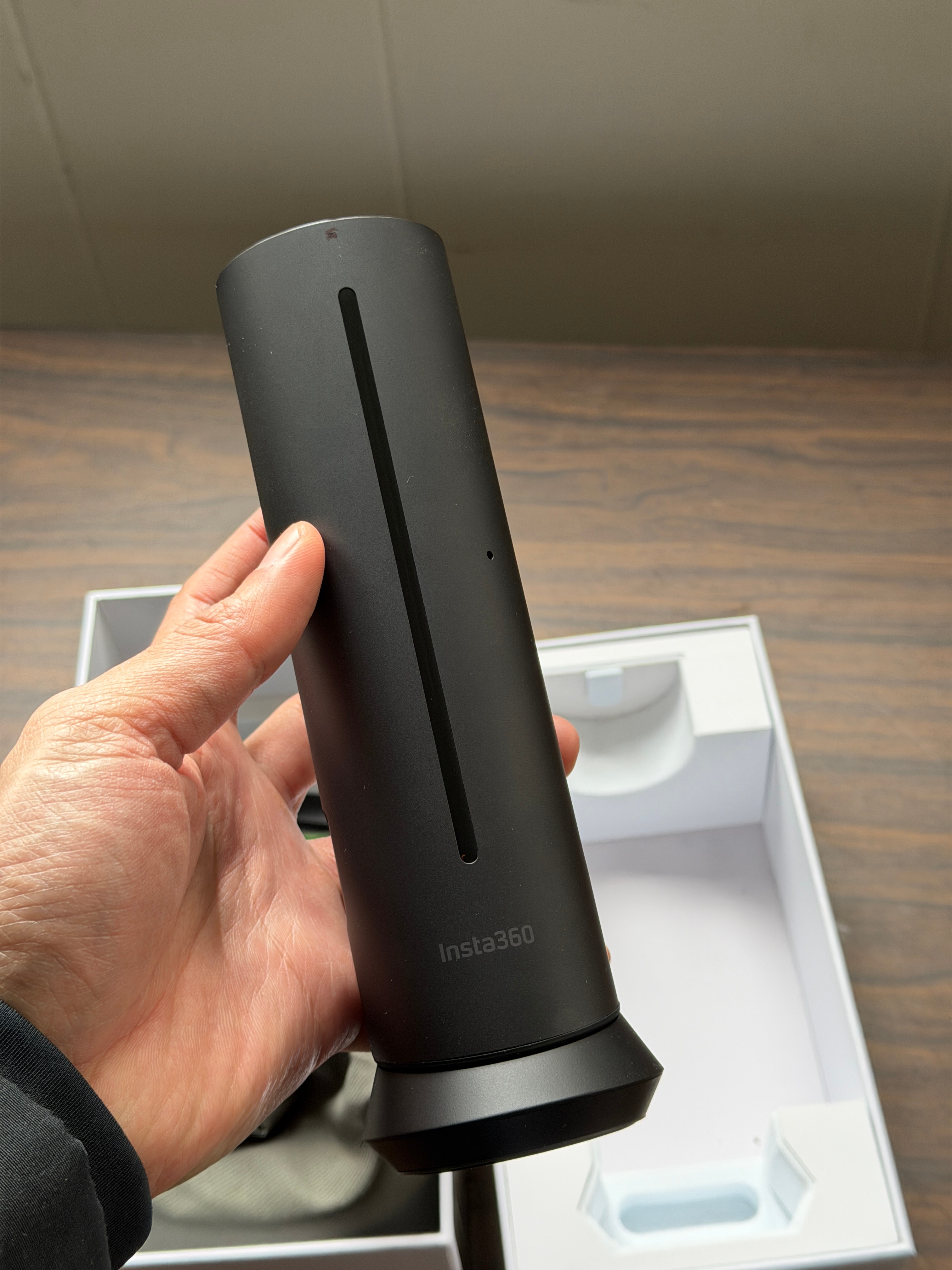 Insta360 Wave Speakerphone - Black color. - photo 3