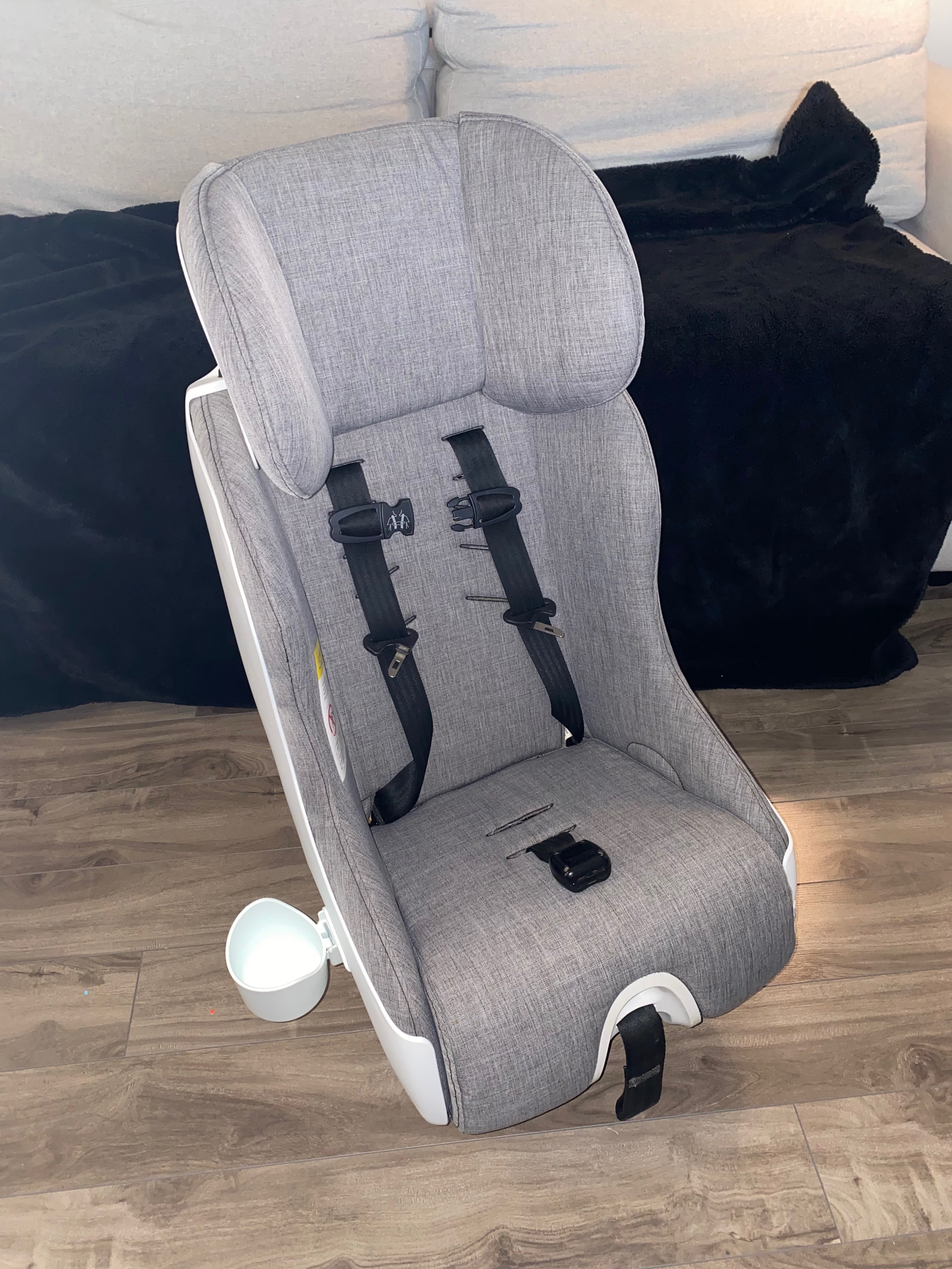 Clek Foonf Convertible Car Seat – Excellent Condition