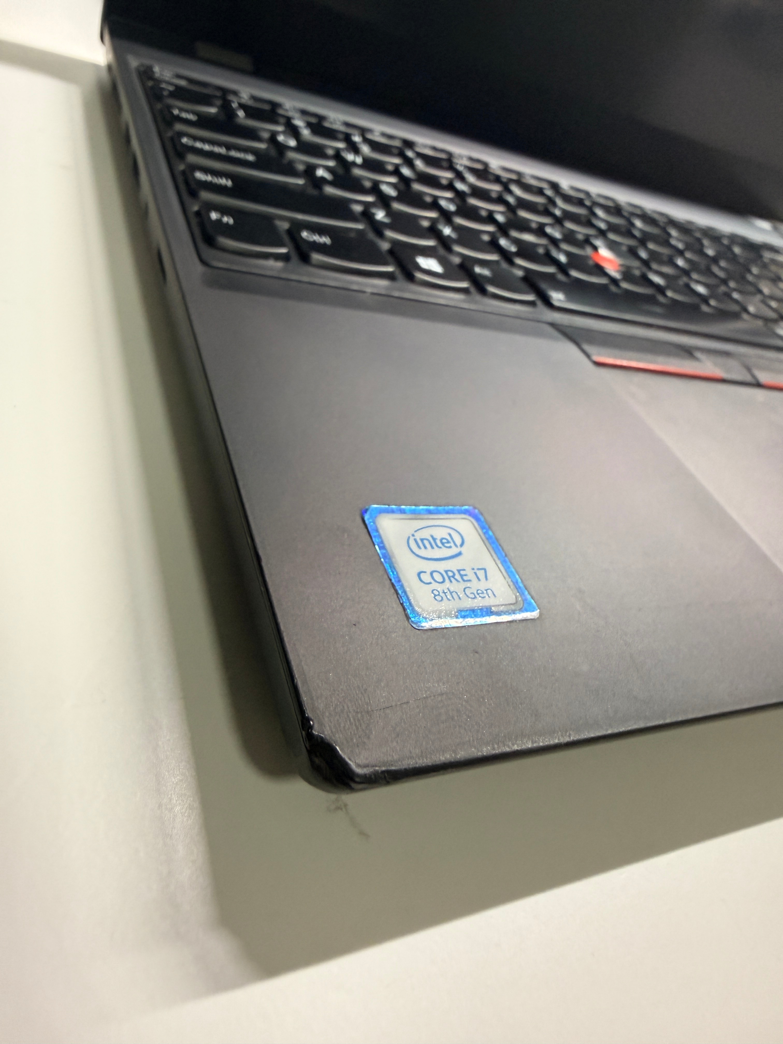 Lenovo ThinkPad P53s 15" Laptop / i7-8565U / 16GB RAM / 512GB - photo 3