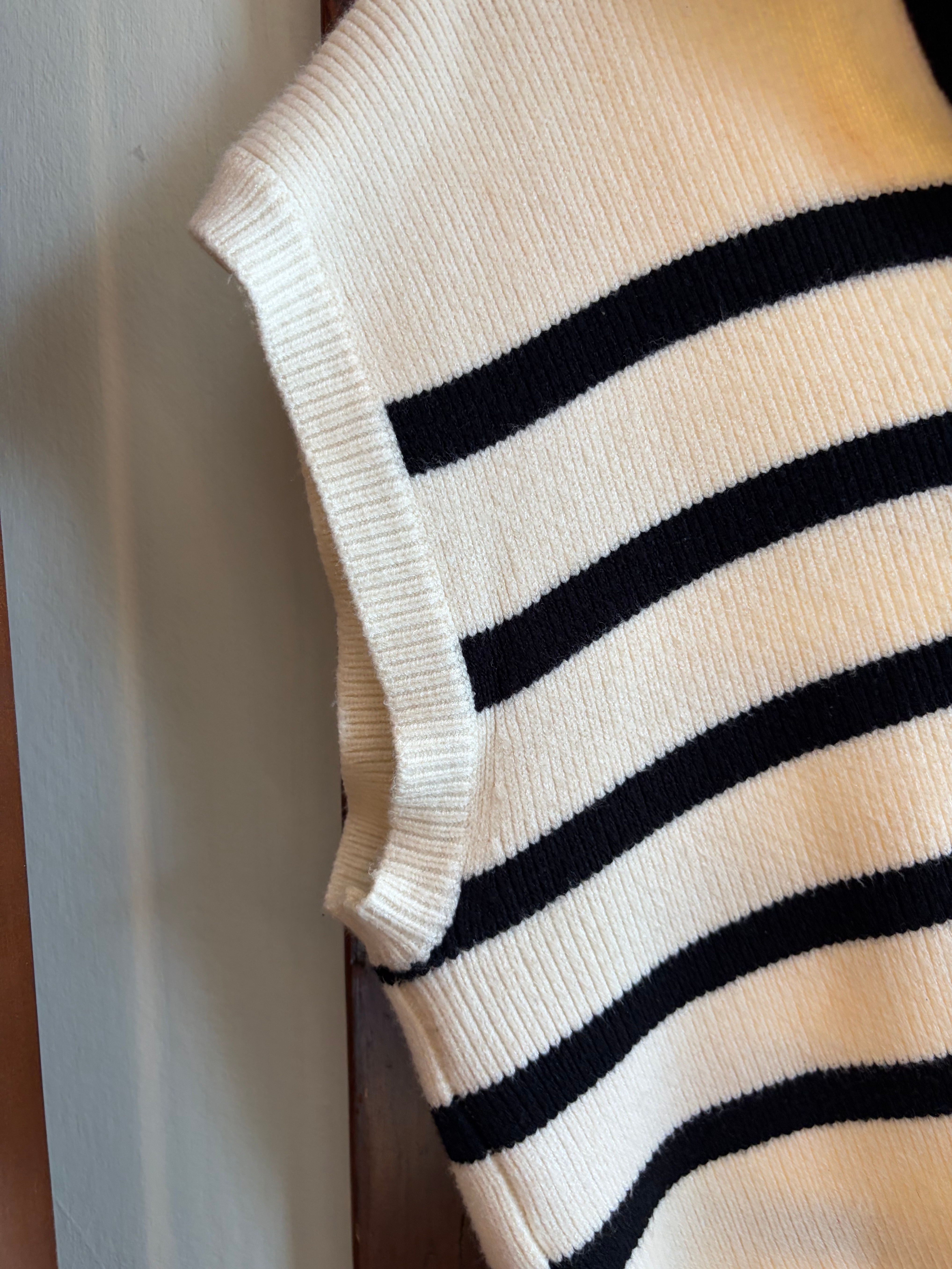 Cider Women's Striped Knit Vest Size M - photo 3
