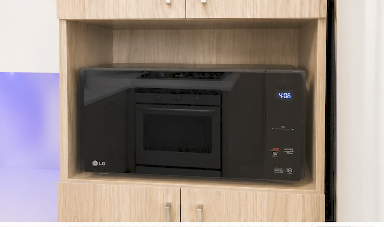 LG Black Touchscreen Microwave - photo 2