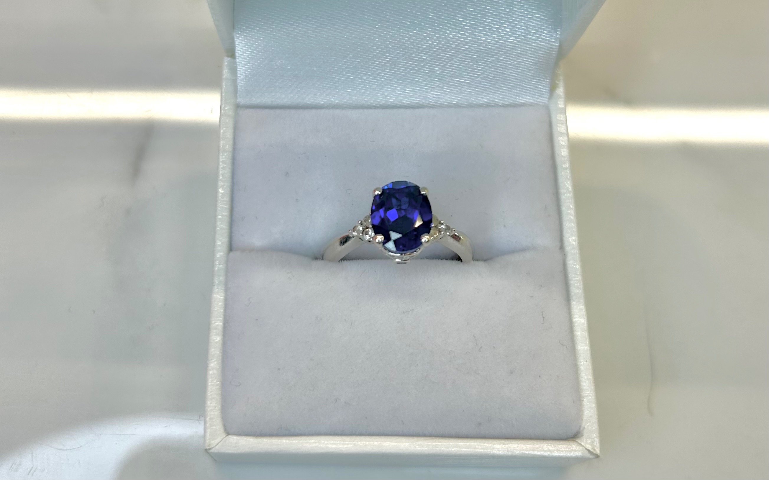 10K White Gold Ring W/ Blue Stone - 2.90G - Size 5 - photo 2