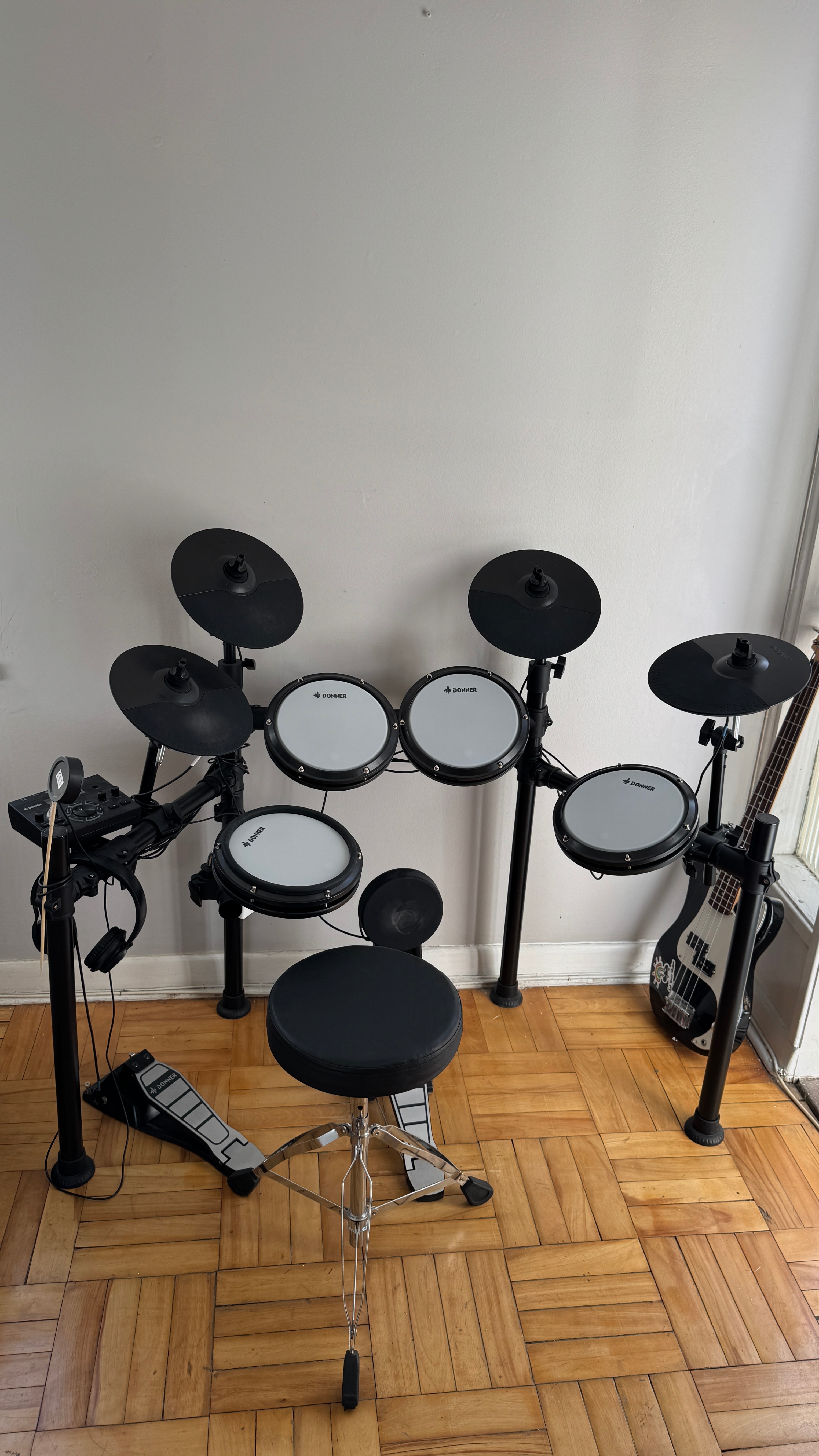 Donner DED-200X Electronic Drum Set (5 Pads, 4 Cymbals)