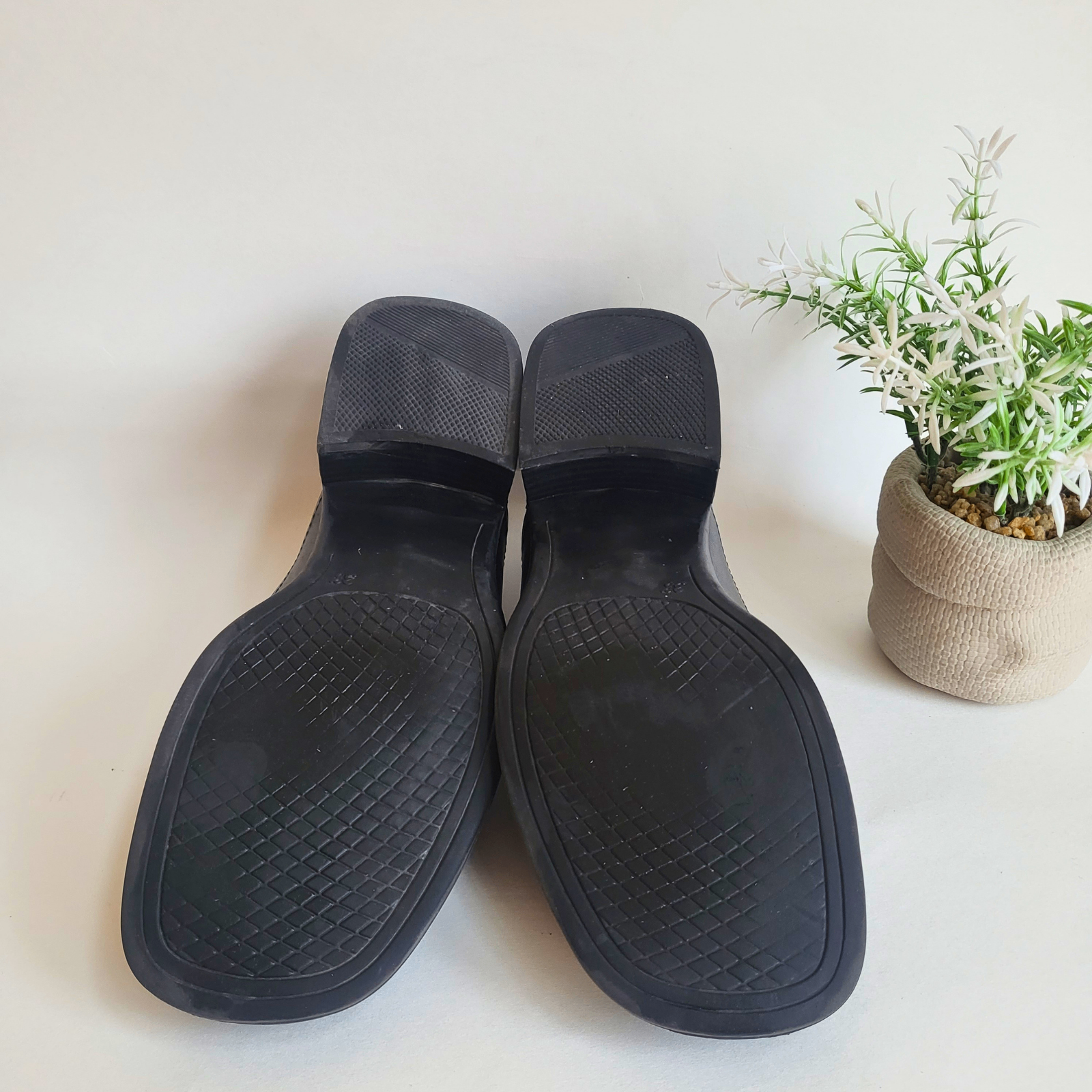 Price DROP - Spring Brand Size 7.5 Black Loafers - South Ajax - photo 5