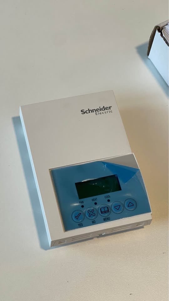 Schneider Electric Wireless Room Controller & Occupancy Sensor