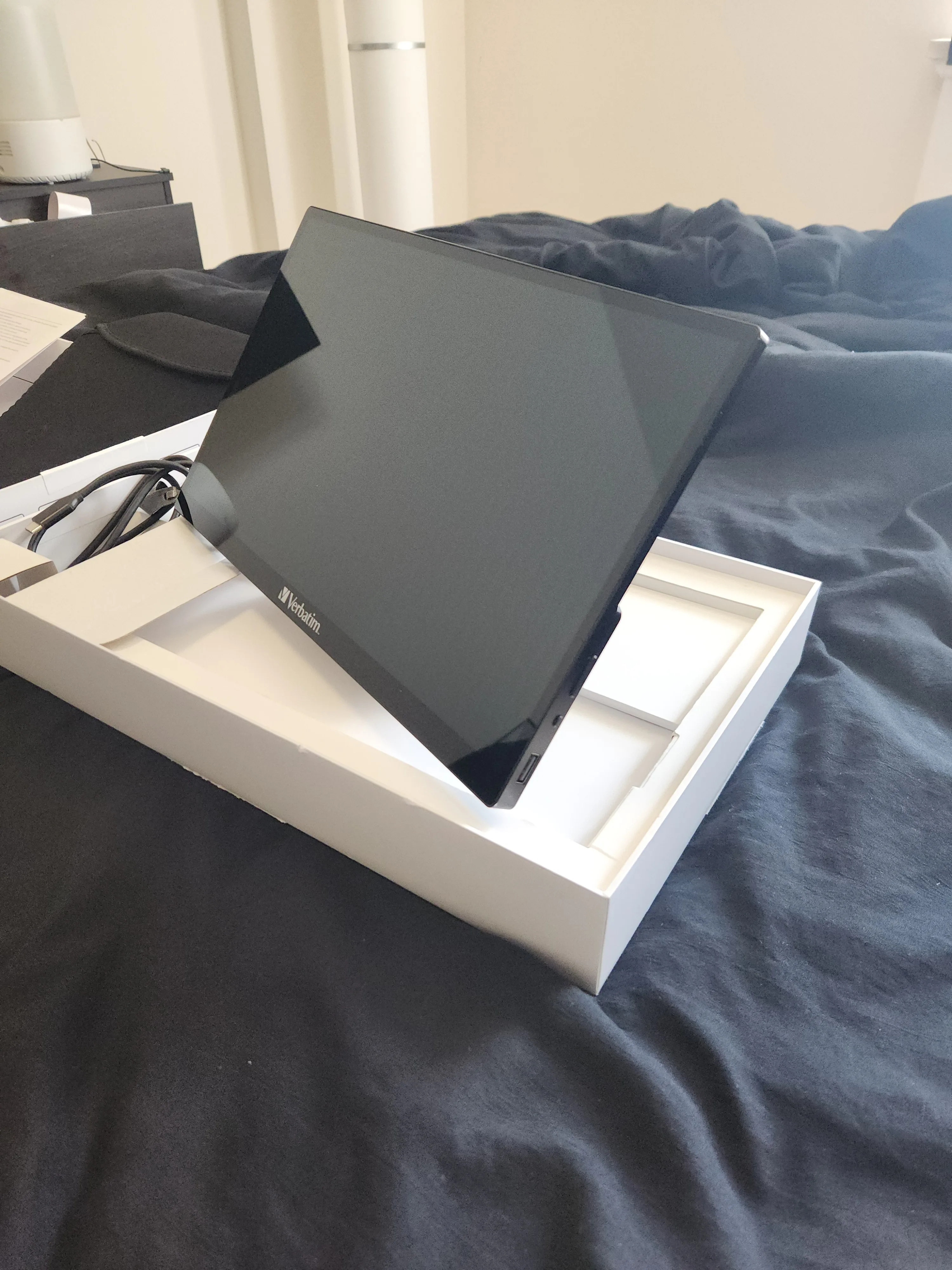 Verbatim 14" Full HD Portable Touchscreen Monitor (PMT-14) - photo 2