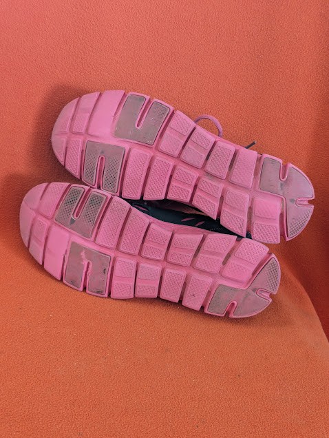 Size 9.5 pink and black ladies runners - no insoles - photo 4