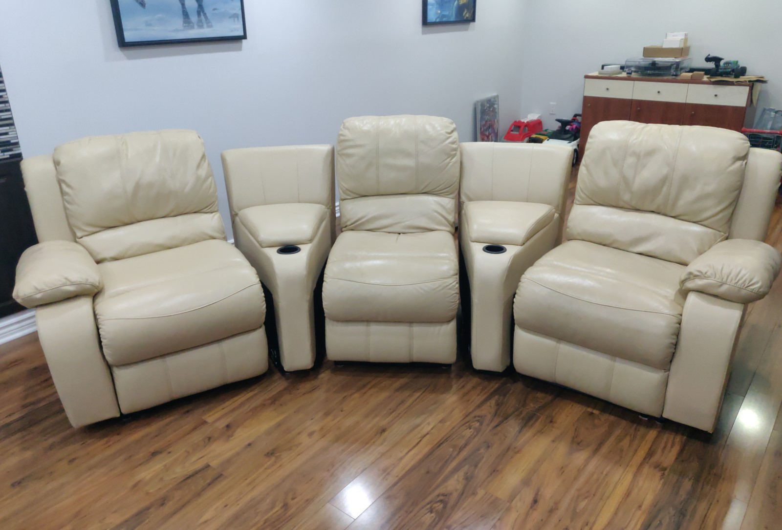 3 seat sofa home theatre recliner with storage - photo 2