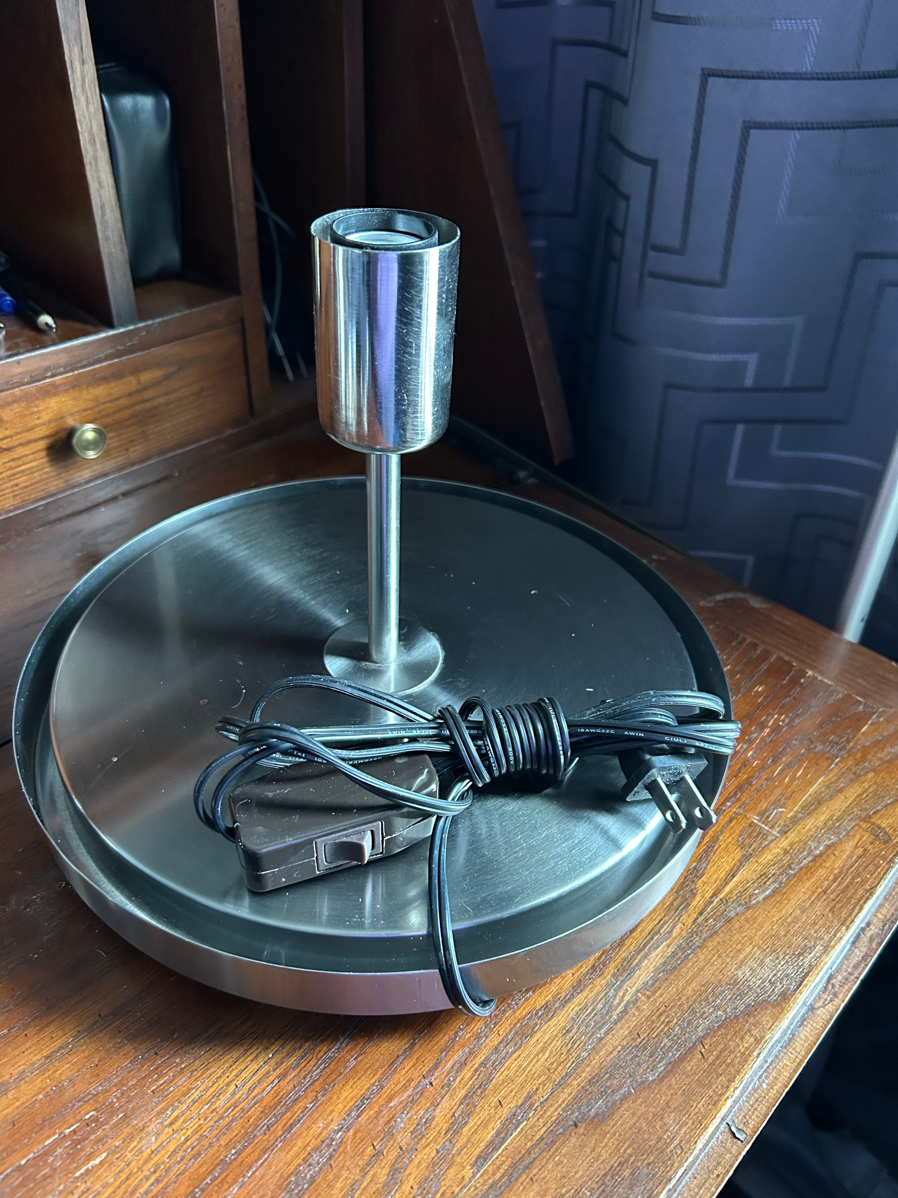 Cylinder Table Lamp $15 - photo 2