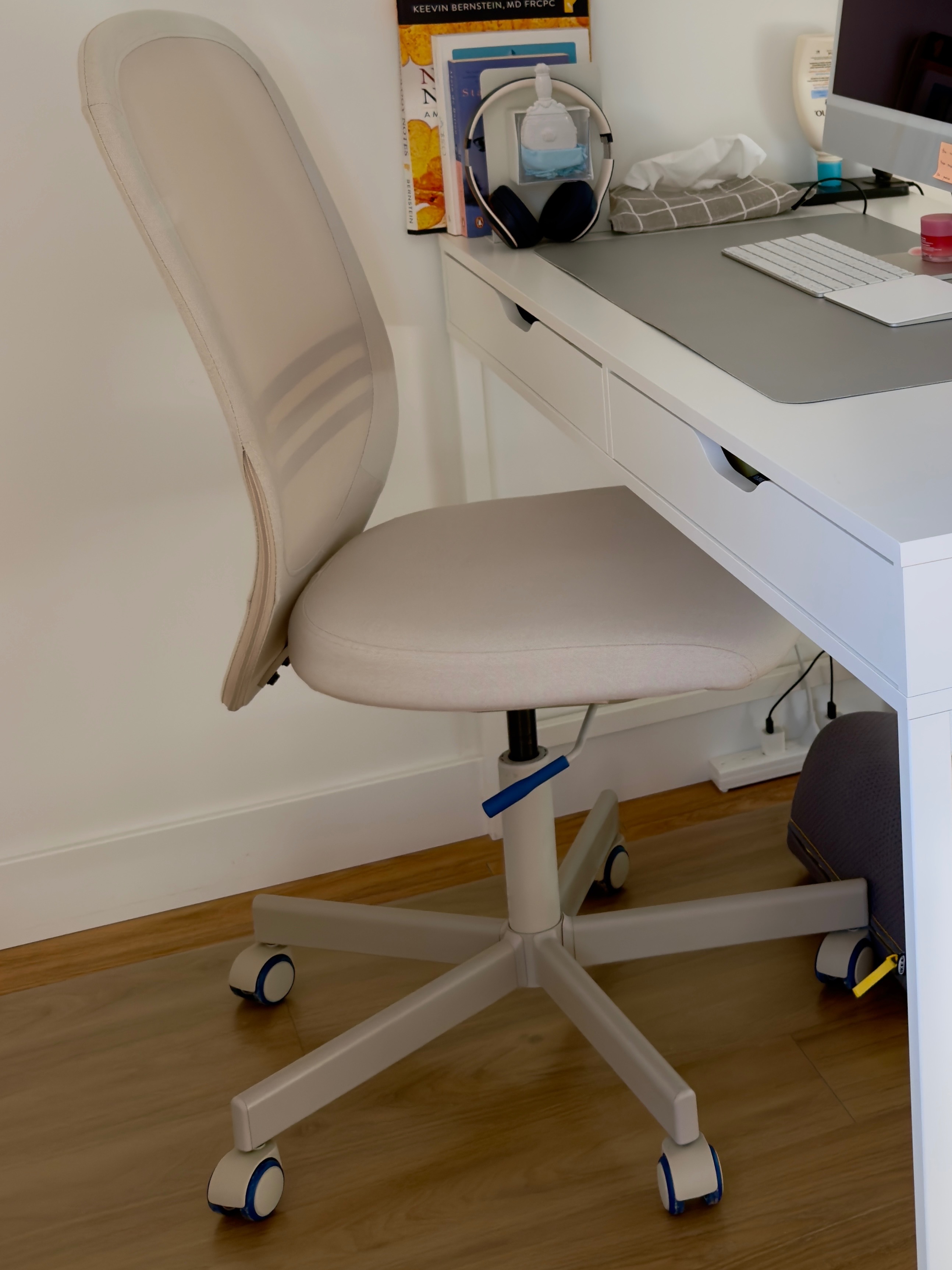 Office chair - photo 3