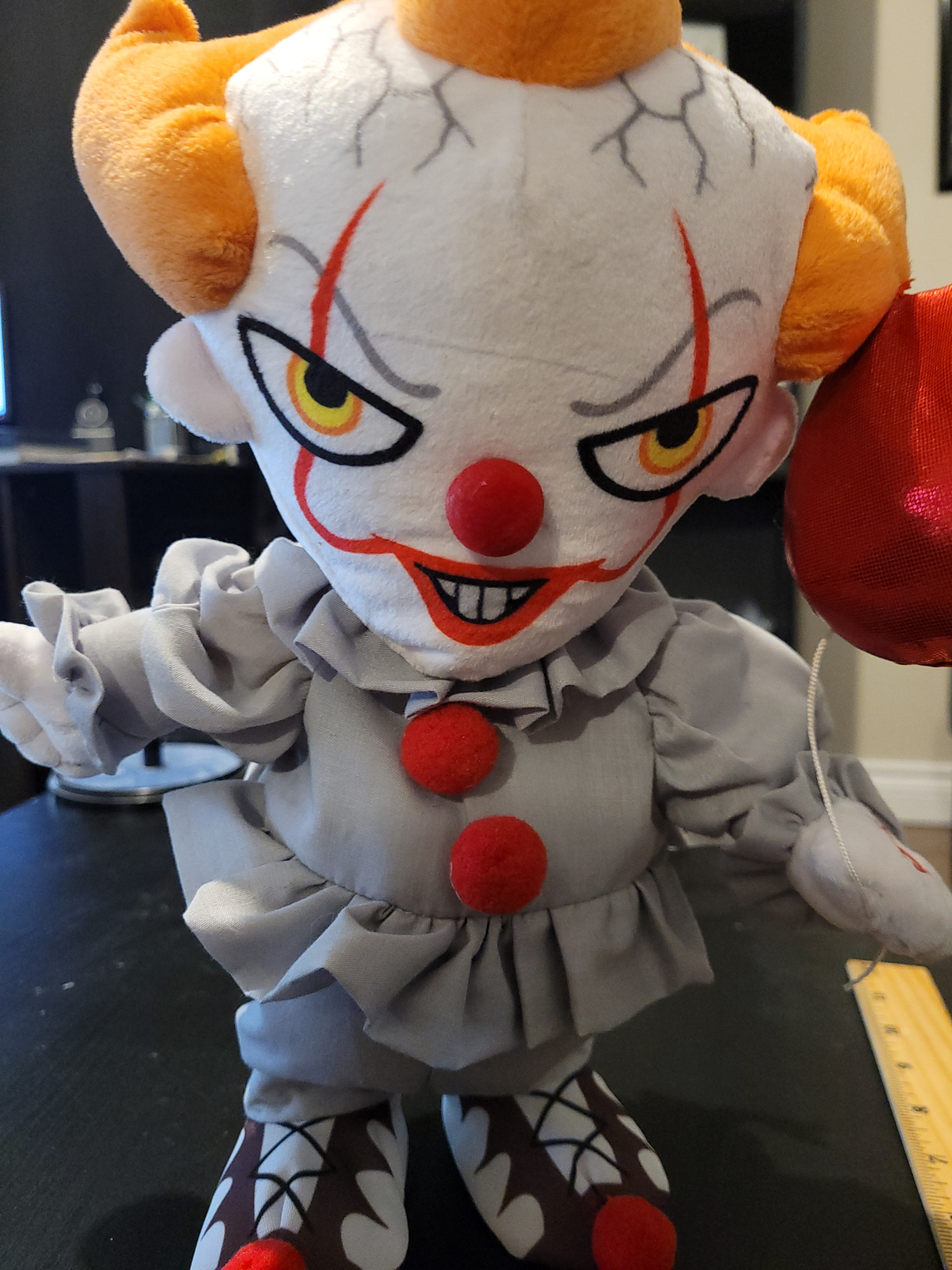 MAGIC POWER ANIMATED PENNYWISE TALKING HORROR DOLL - photo 2